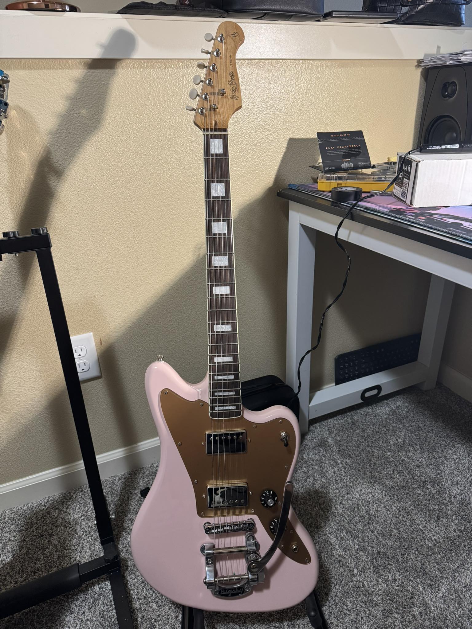 Modified Harley Benton JA-60cc guitar as a poor man's Veritas