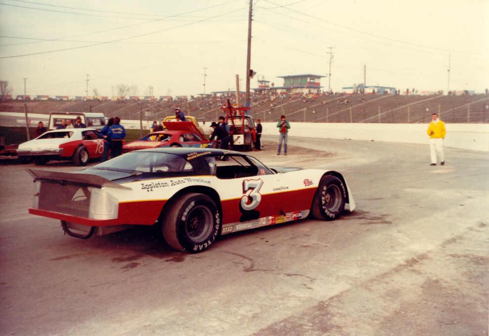 Wisconsin International Raceway Memories | Jim Sauter in the #3 Gene ...