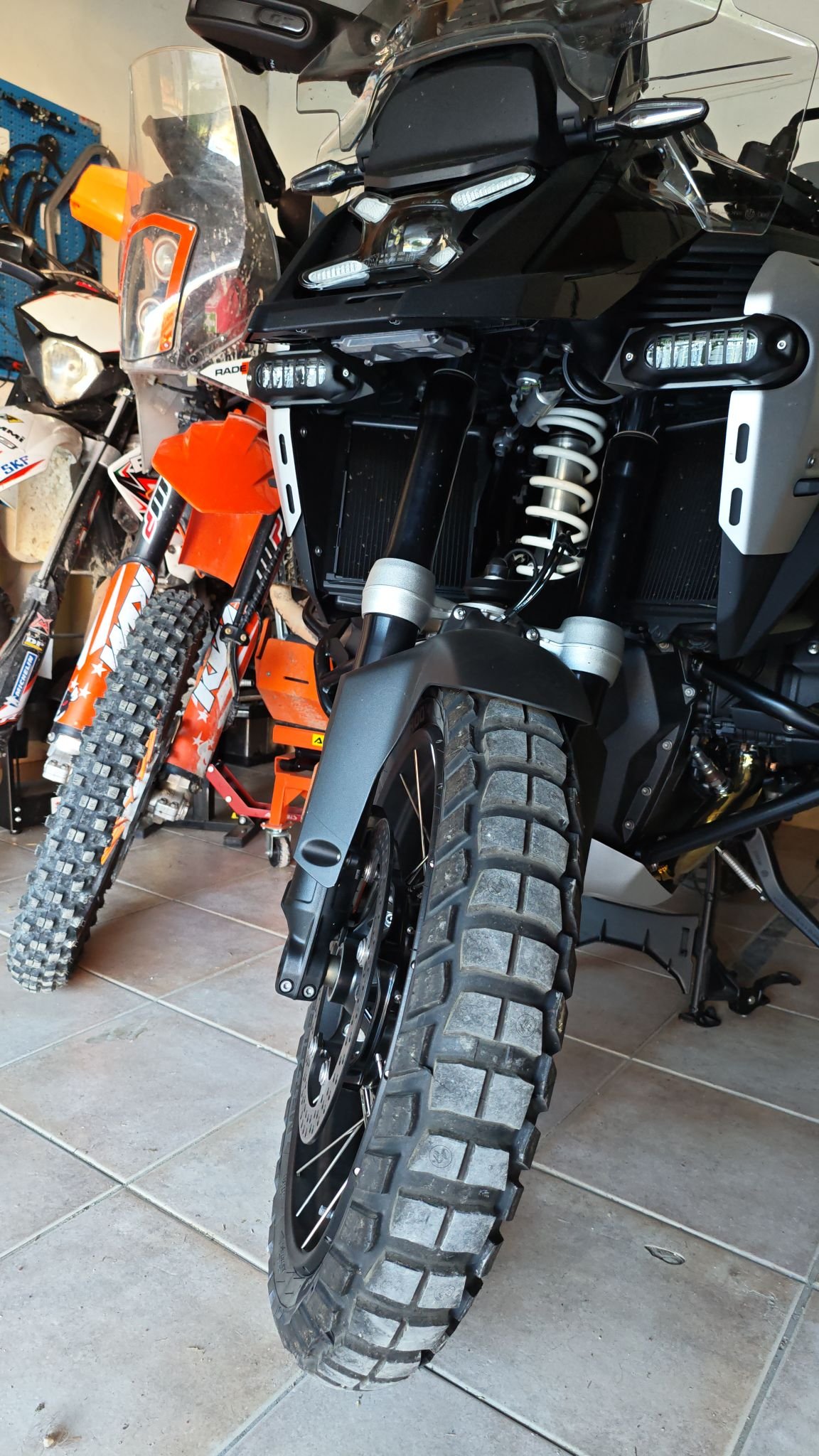 Has anyone tried the Mezler Karoo 4 on their GS?