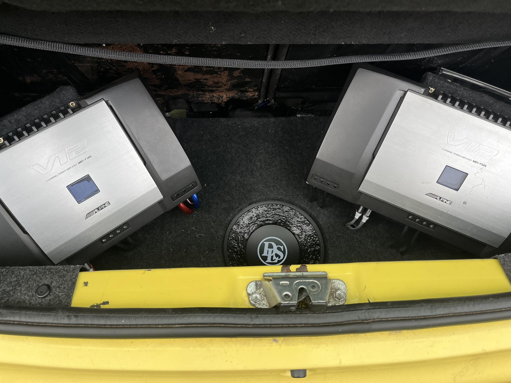 ALPINE MRV-1000. Old School amplifier. Very underrated