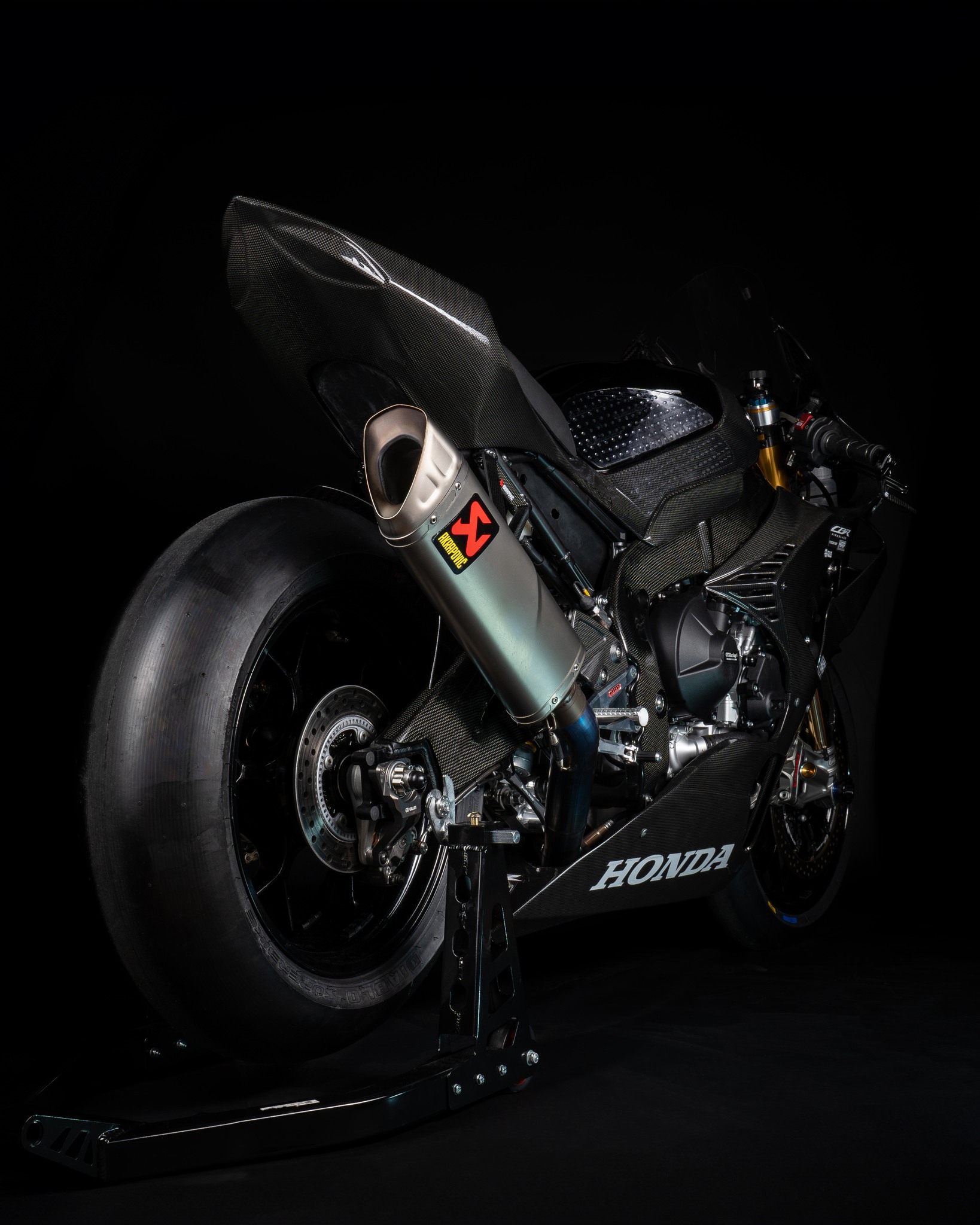 This Honda CBR1000RR-R is built for ultimate performance! 🏁 From