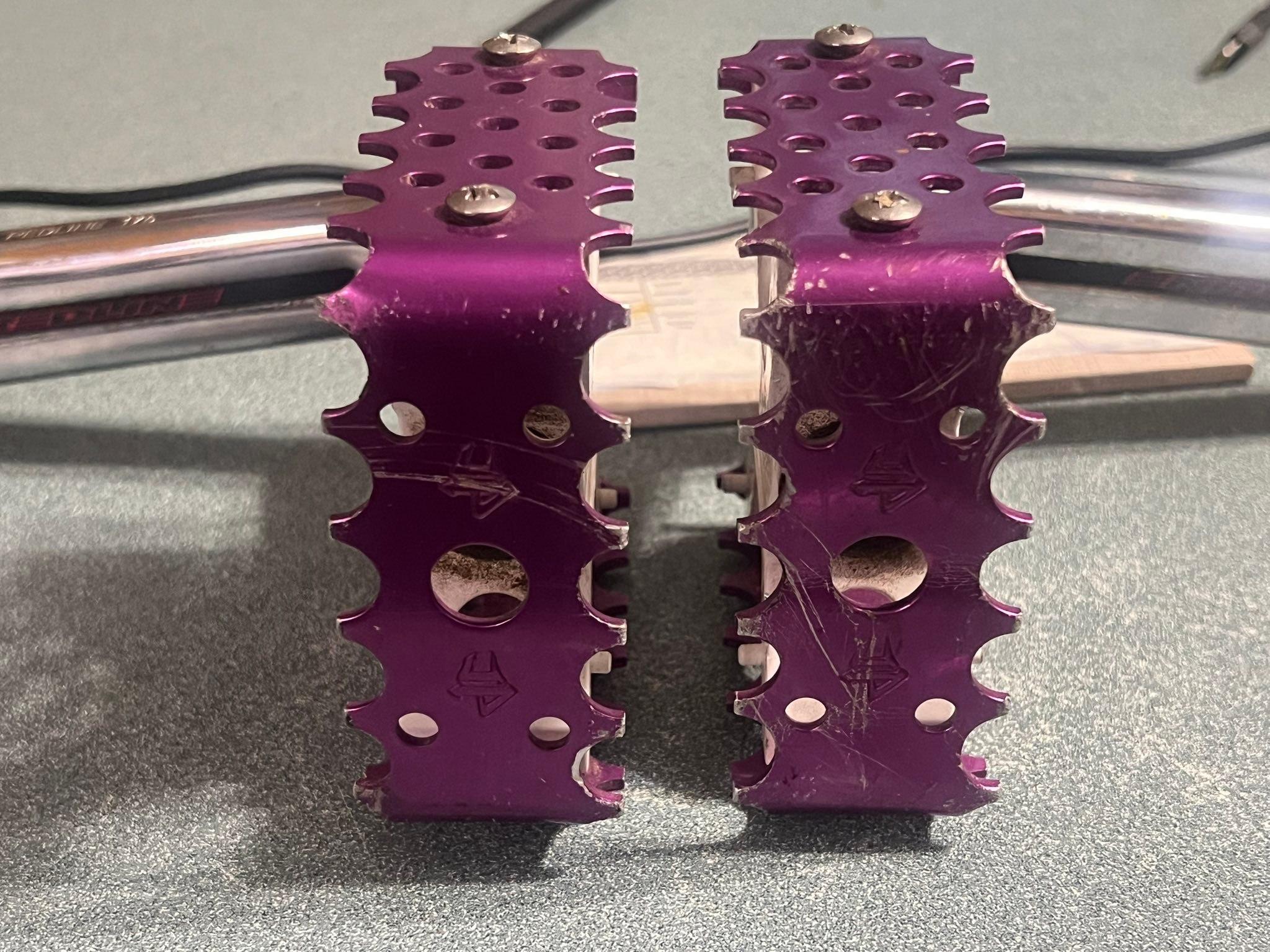 catalyst pedals Pedaling Innovations Category:Taschen_Kunststoff Color:Purple/Mirror/White Metal Gear Solid Digital