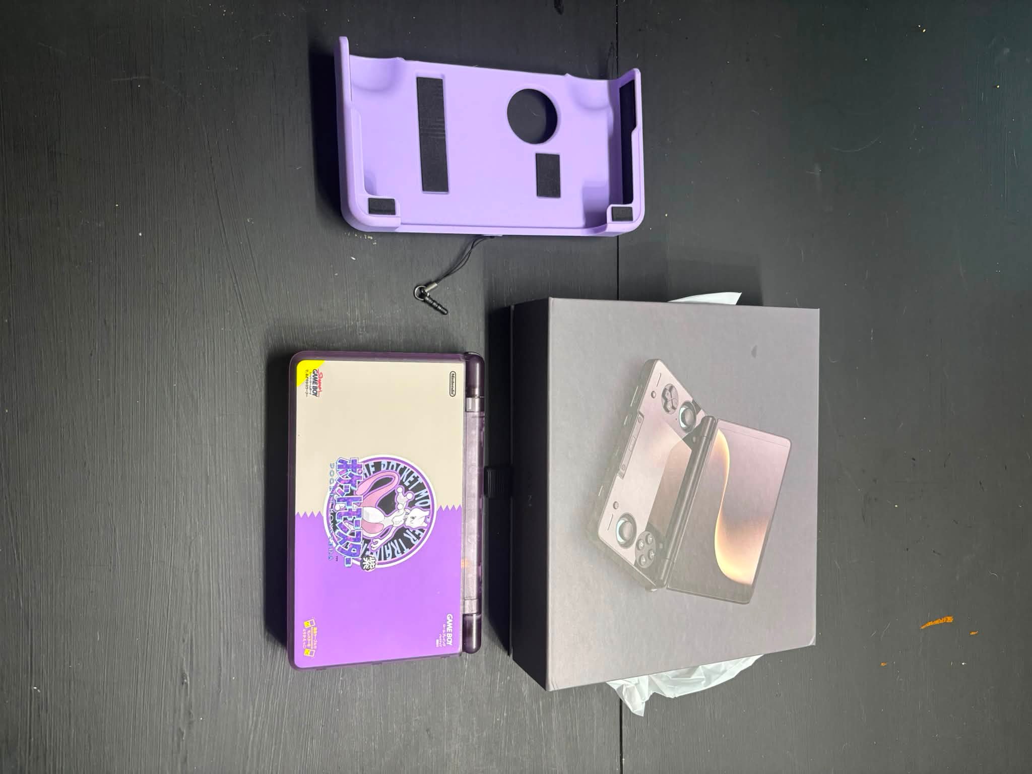 AYN Thor Pro 12 for sale with 256gb storage and accessories