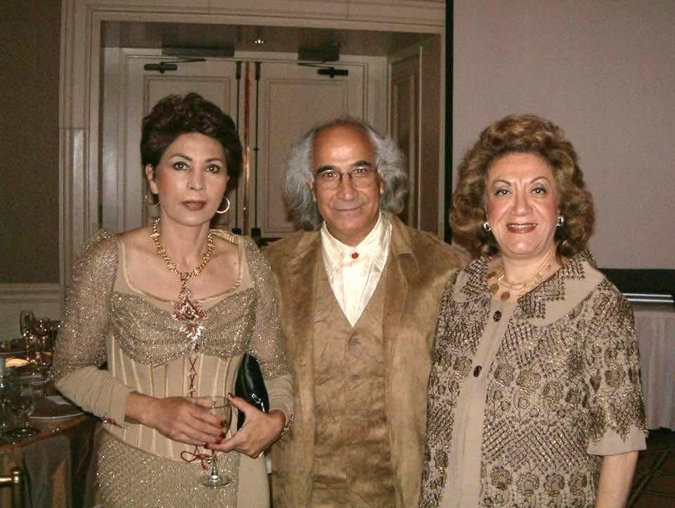 Ali Bozorgmehr - یکشنبه تان به همراه دو گلبانوی شایسته از... | Facebook