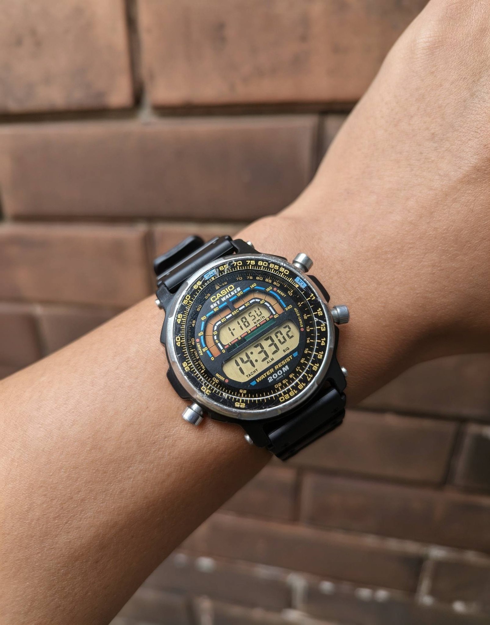 Vintage Casio DW 401 Sky Walker watch review
