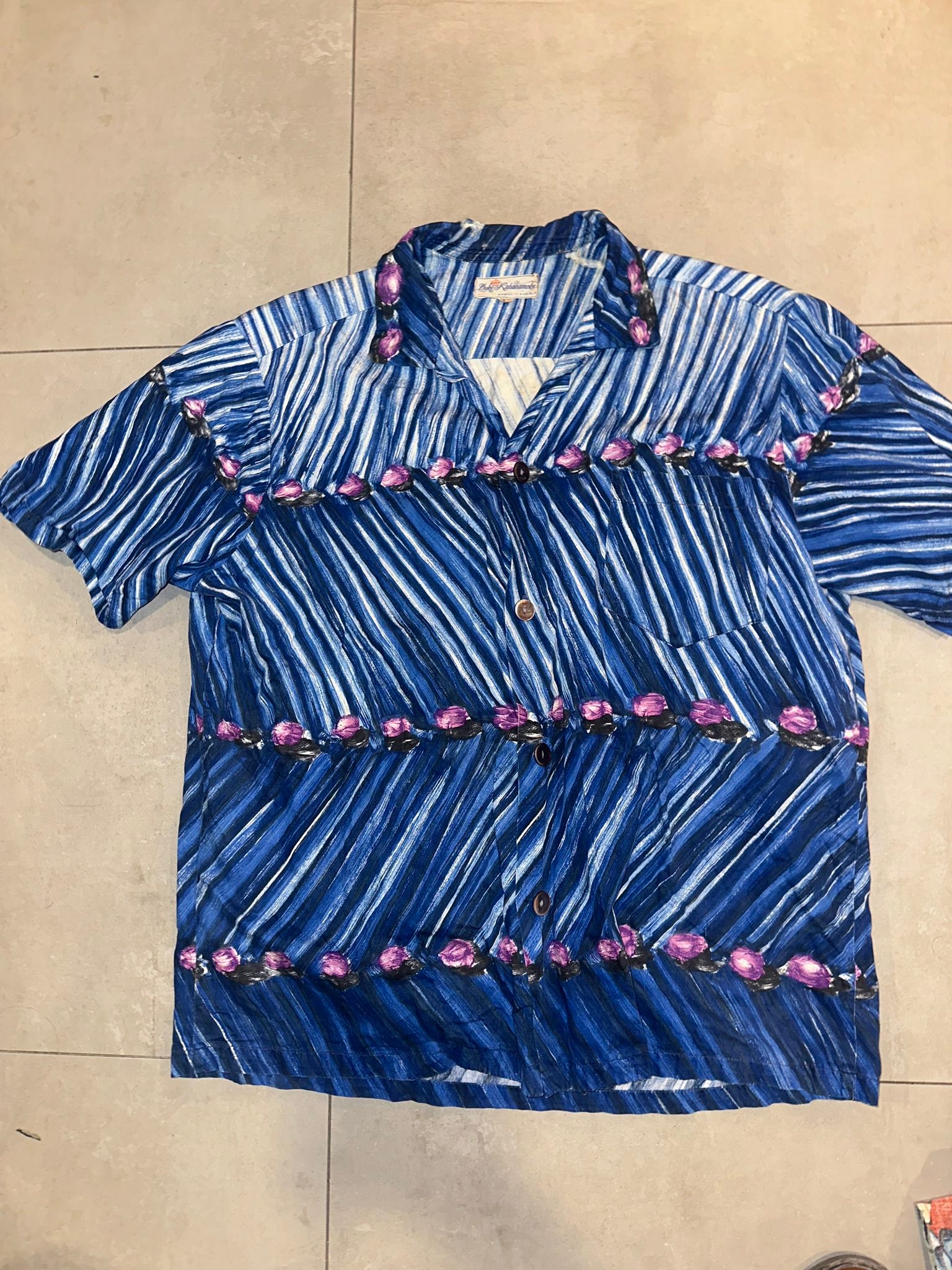 What is the print on this vintage 1960