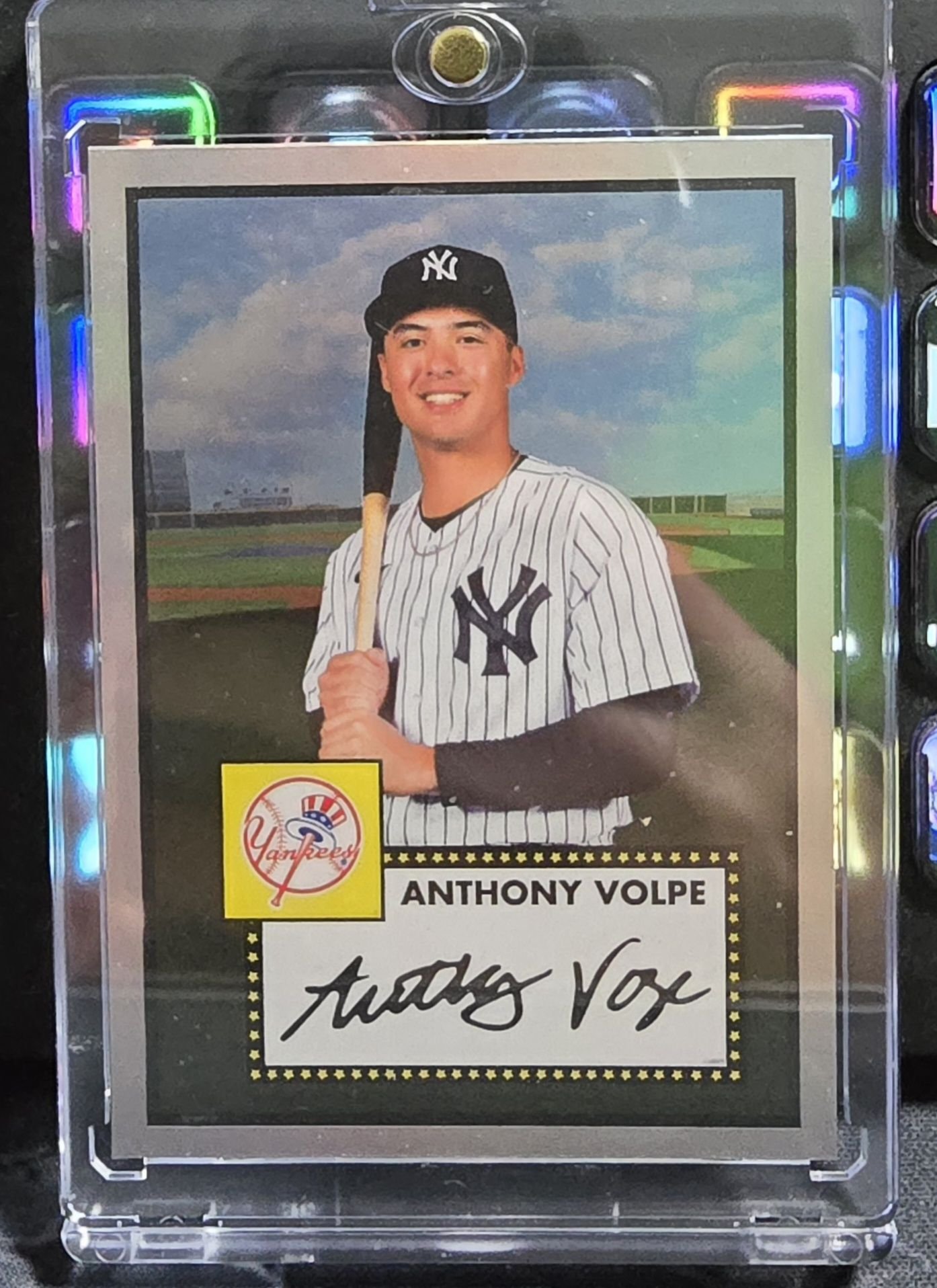Pulled this 2025 heritage card today! MI សរ៉ក៉ ANTHONY VOLPE 