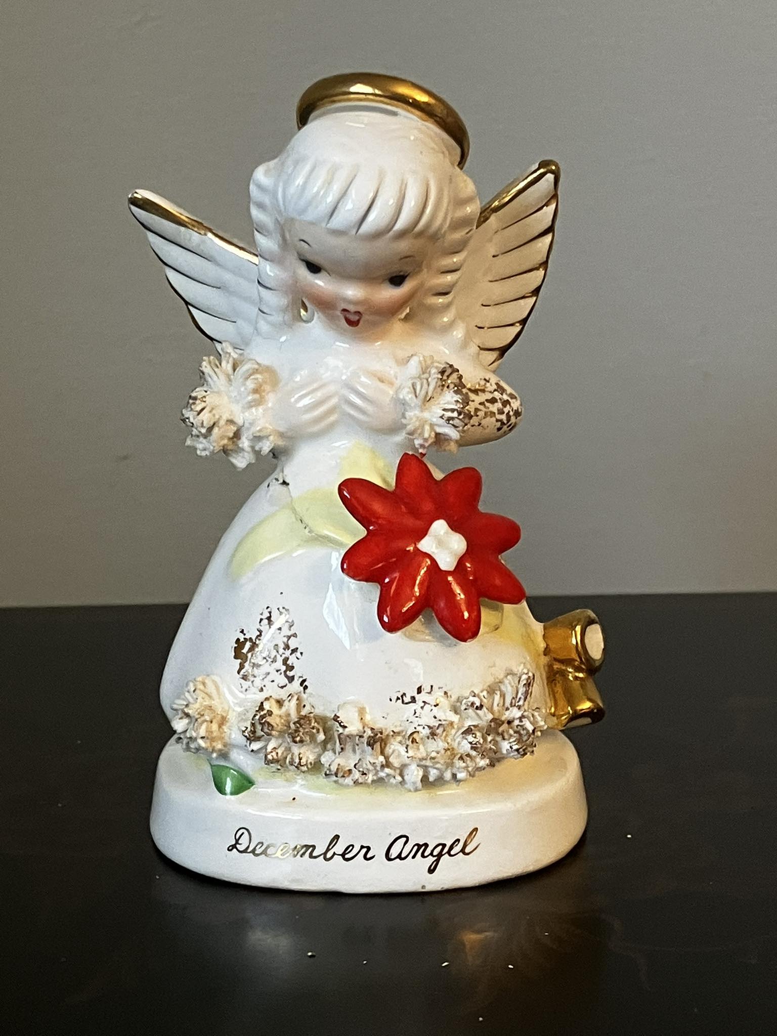 NFS This is a Brinnco 1950's NOEL set. Foil labels on bottom say