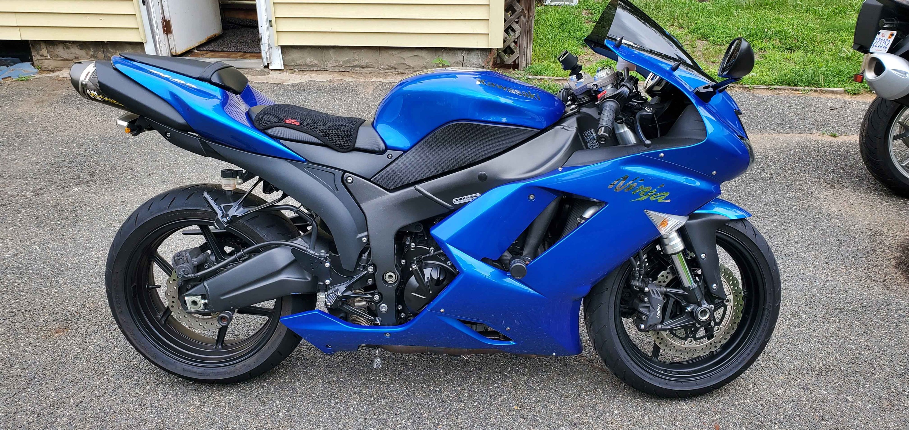 Selling my 2008 Spyder with 25k miles. Has after market Yoshimura