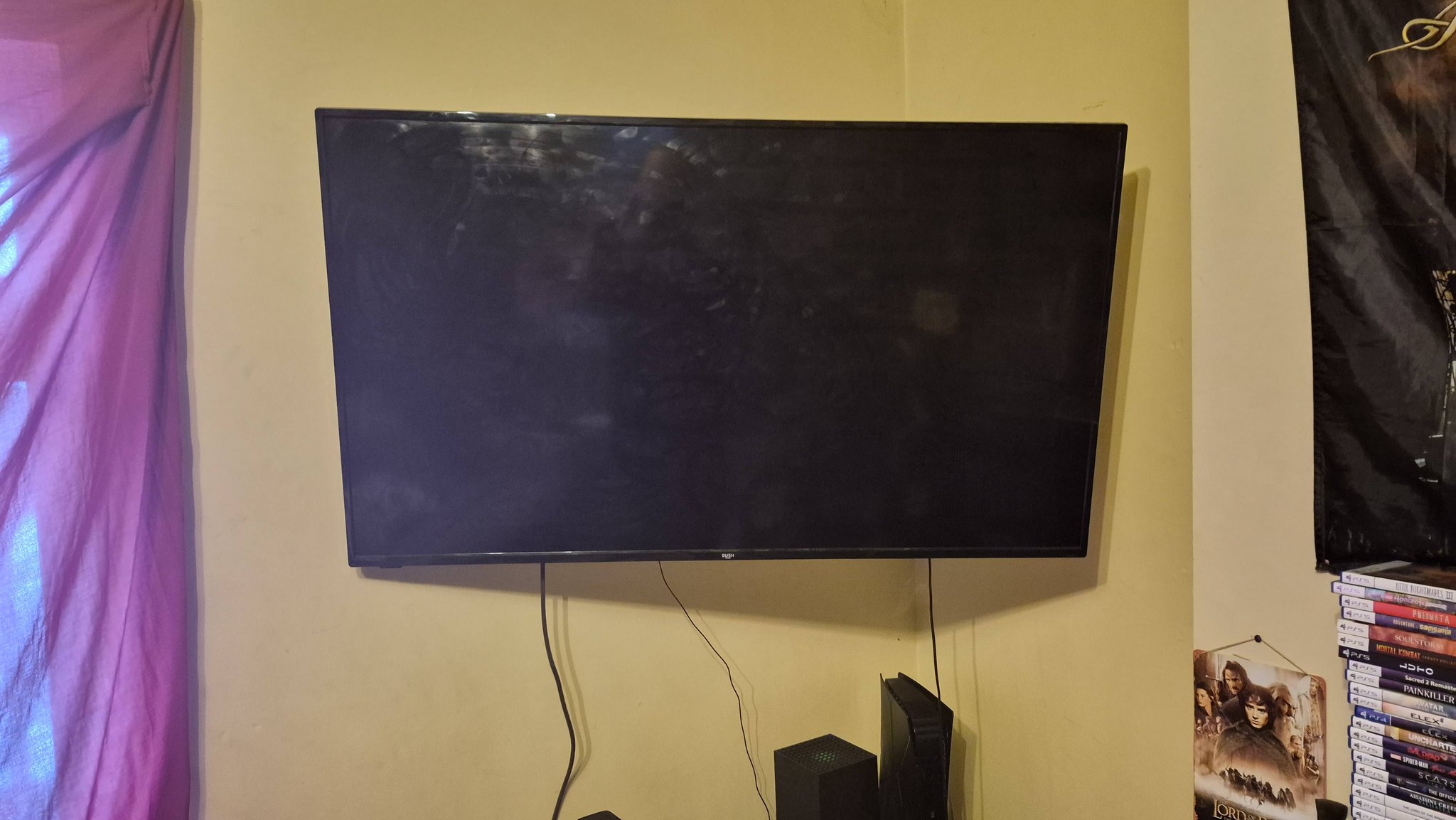 So this is my set up. I have a Ps5, Ps4 pro, Ps3, Ps2, Playstation