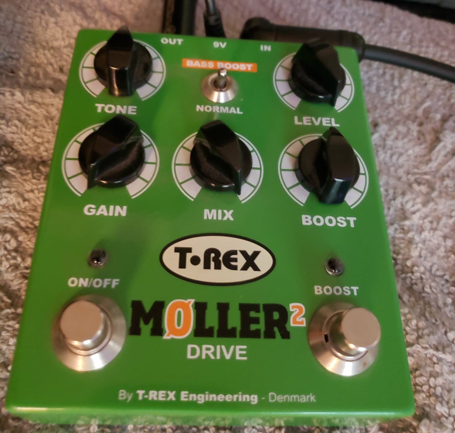 T-Rex Moller pedal review with voicing switch and clean blend
