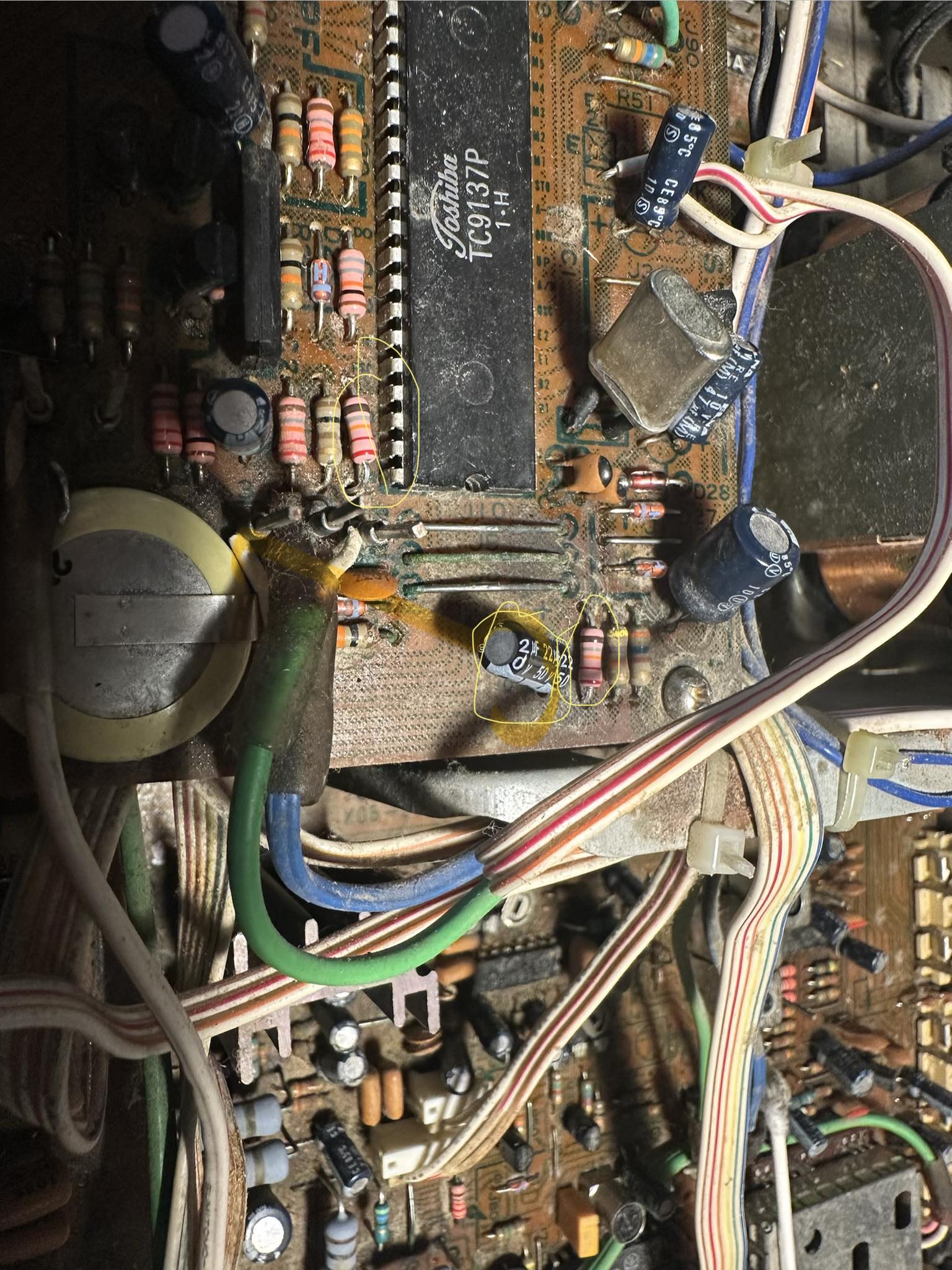 Kenwood KR-820 left channel humming issue