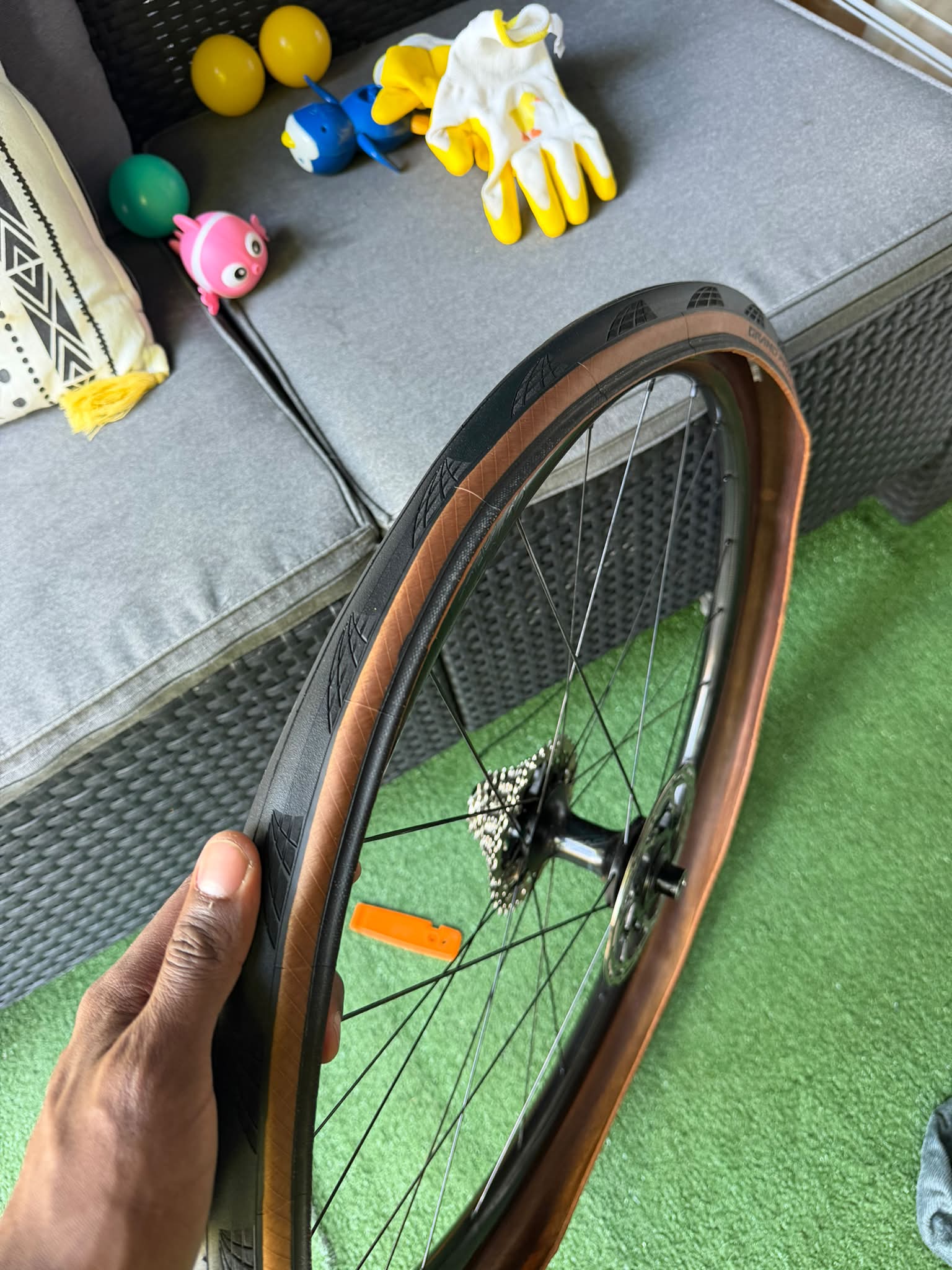 What's the best way to install GP5000 tires on Roval Rapide CLX