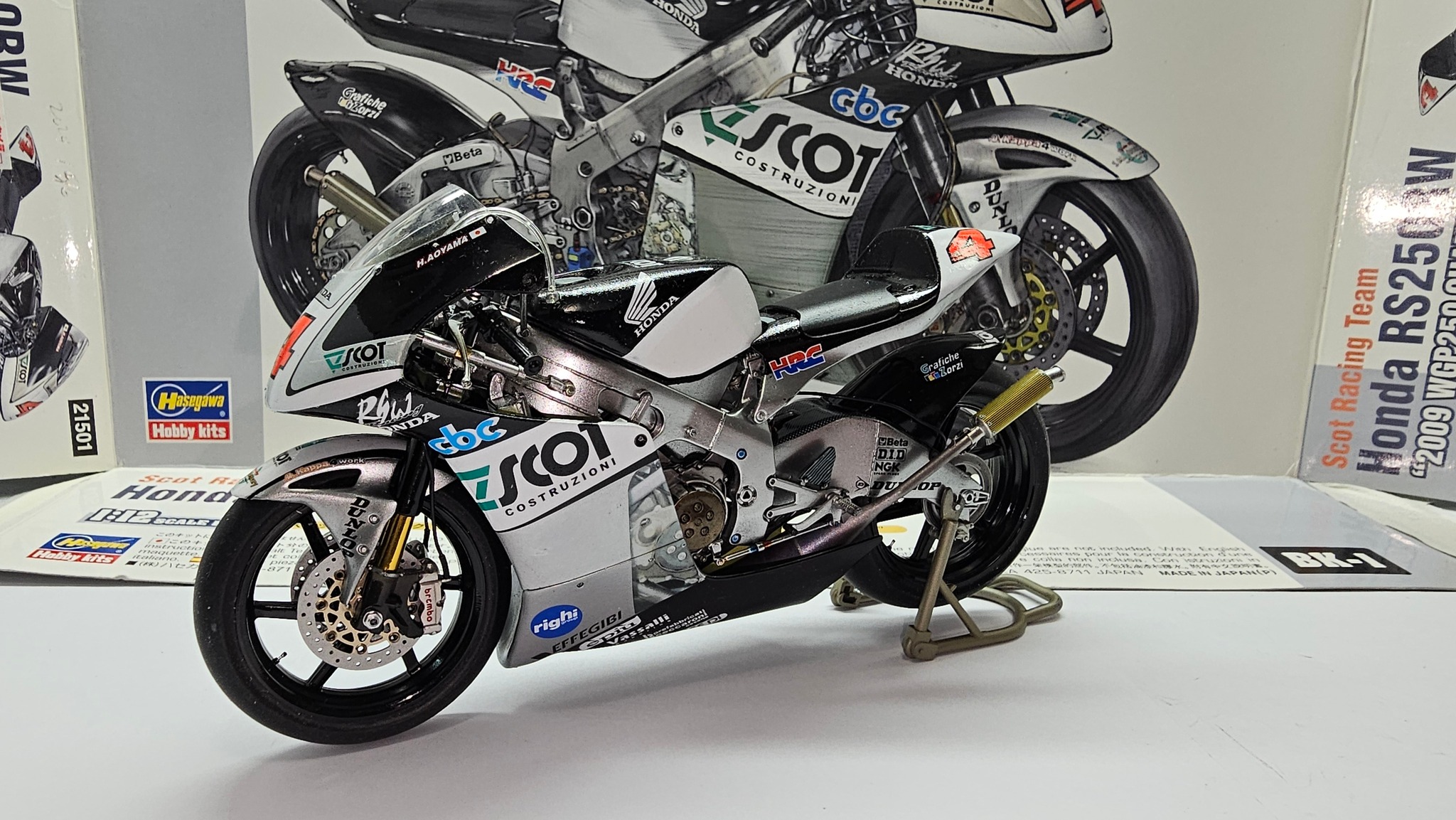 Hasegawa 1:12 Honda RS250RW 2009 WGP250 Champion