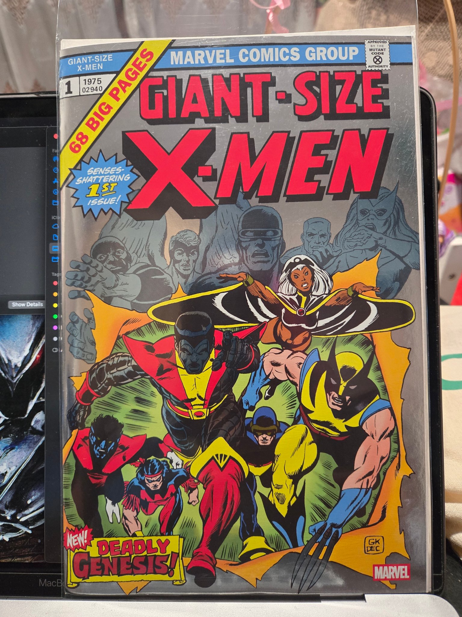 Late Shiny Saturday Giant-Size X-Men #1 (Foil cover, Gamestop