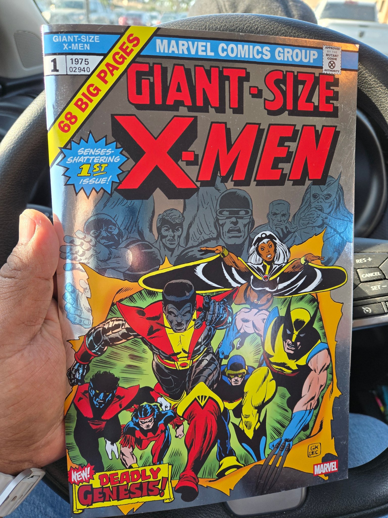 Late Shiny Saturday Giant-Size X-Men #1 (Foil cover, Gamestop