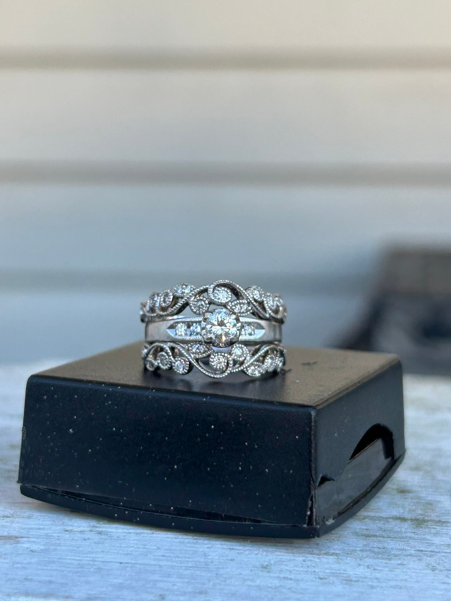 NOVE25 CORUNDUM DOTTED SQUARE RING Buy Rings at a bargain price in