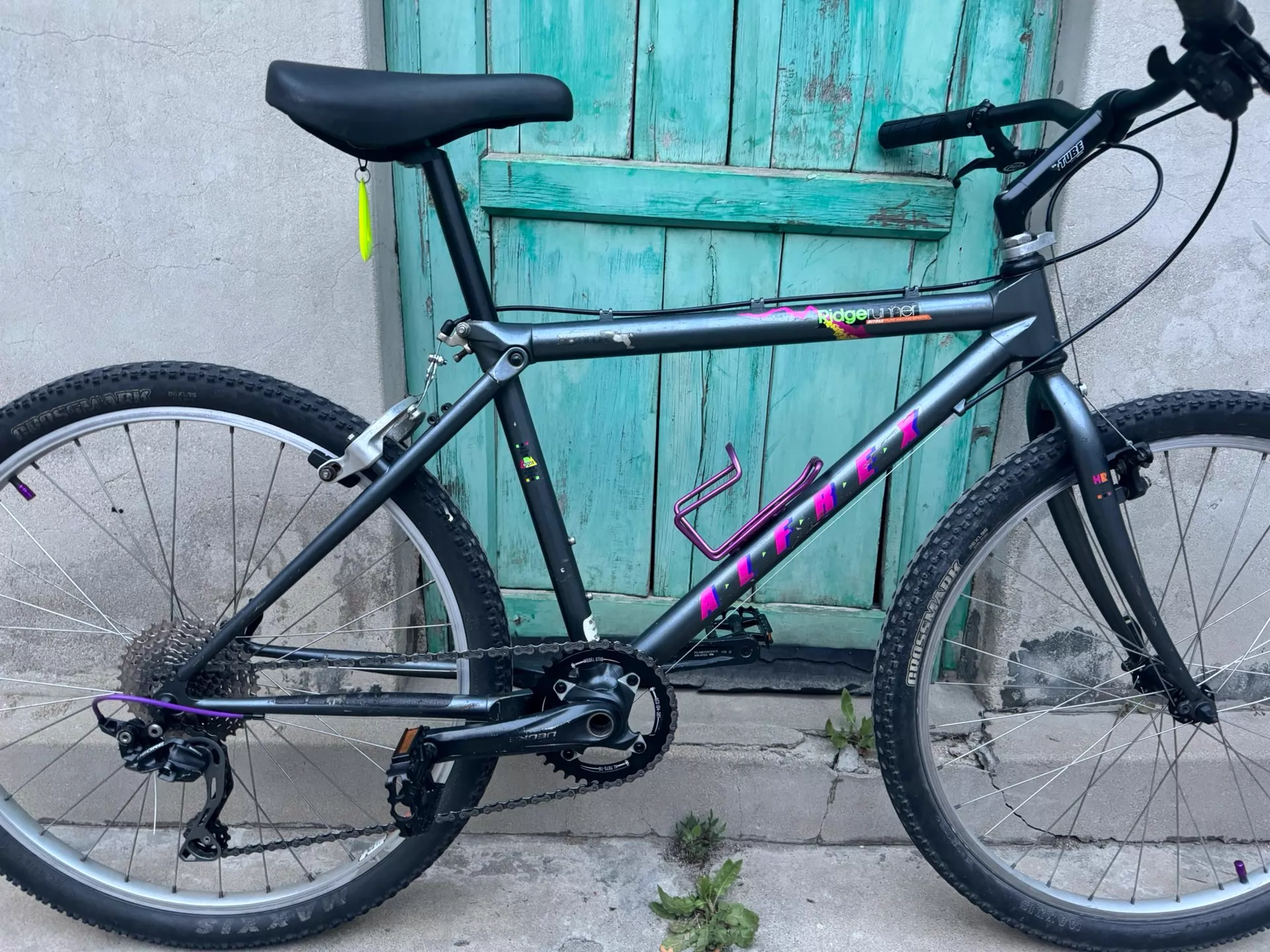 1990s Miyata Ridge Runner MTB – Made in Japan. 17” frame size