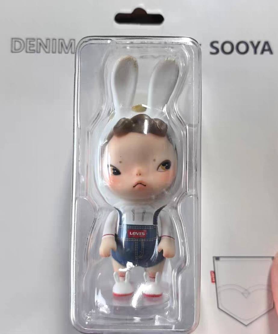 Levi's x SOOYA デニム フィギュア Sooya Denim Ban Figurine – Art