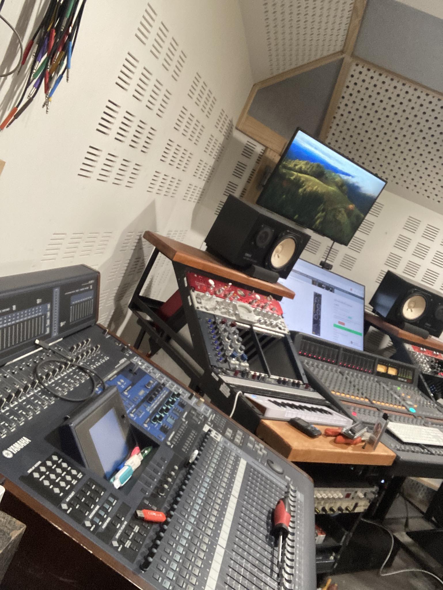 The Ultimate 'Navigator' Setup Allen& Heath dLive DM0 with DX168