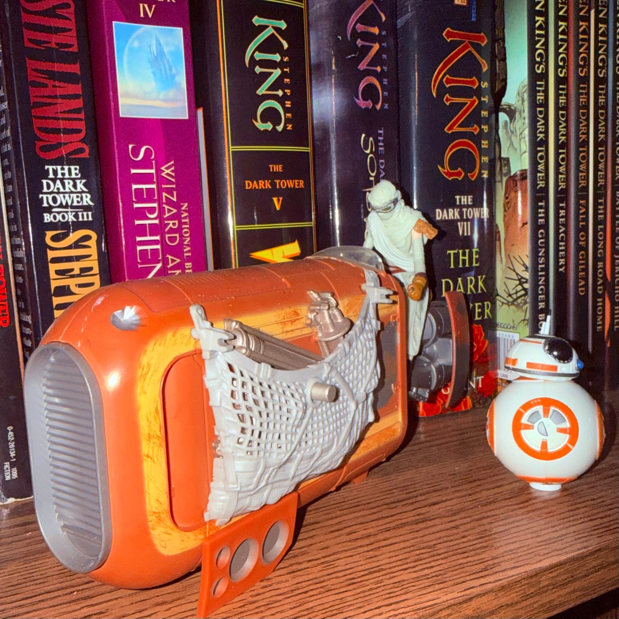 From the Altaya DeAgostini Collection: Rey DeAgostini Star Wars Vehicle Collection: Rey\'s Speeder main image 2