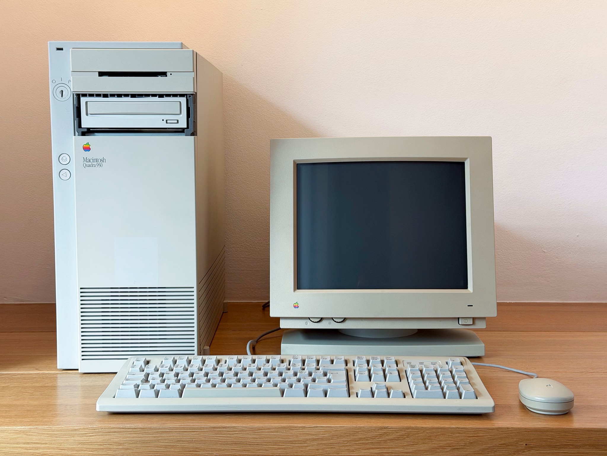 Vintage Apple Quadra 650 computer found