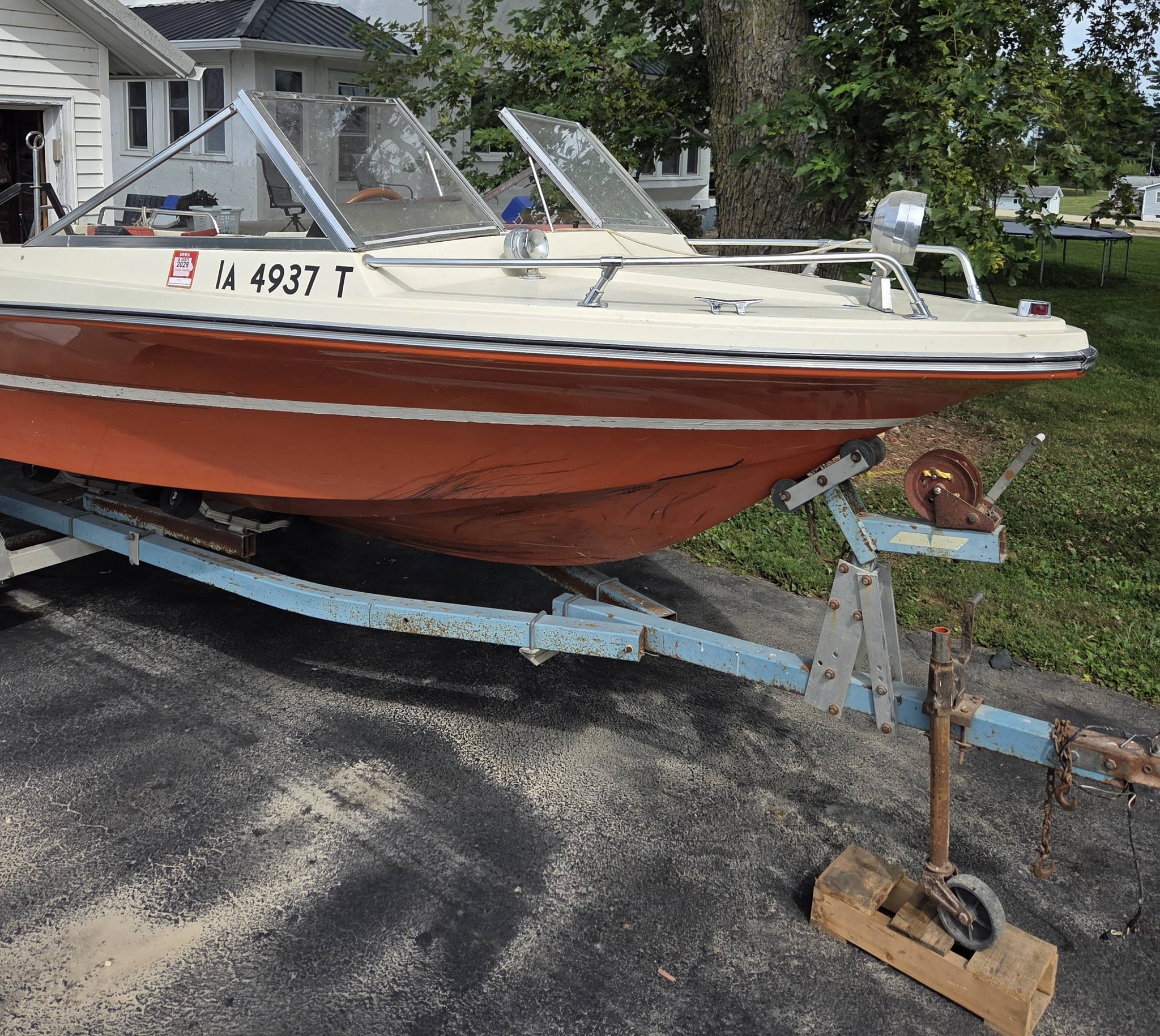 Looking for 1974 South Wind boat with big block Ford