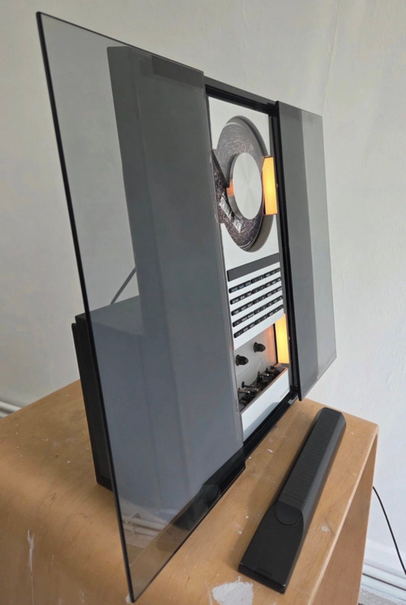 How to securely wall mount a Beosound Overture 2632
