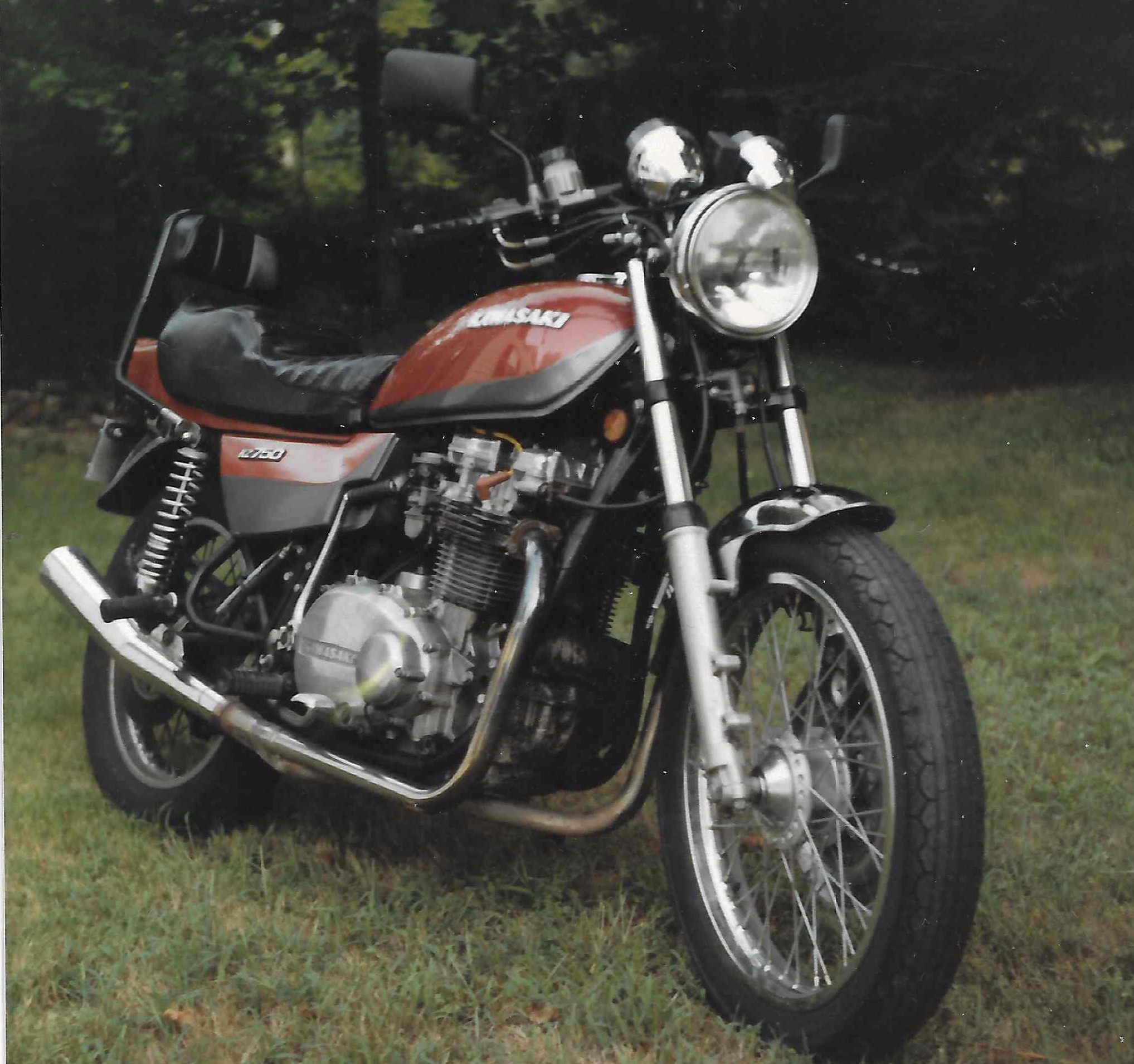 Today: 1976 Kawasaki KZ750 Twin by Argentina's STG Tracker Bikes
