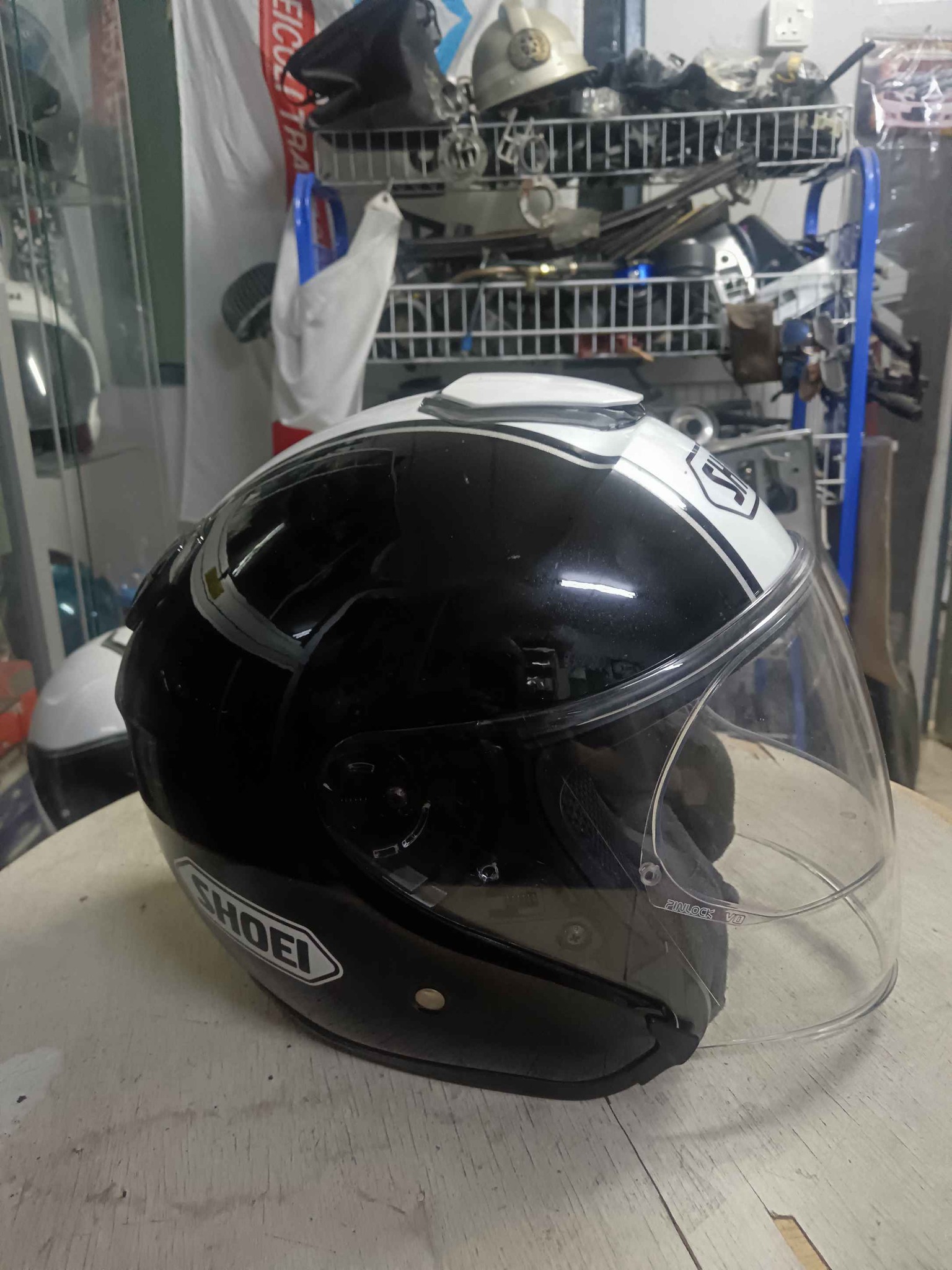 shoei j cruise corso black white ?? | Used - Good | MYR0.00 