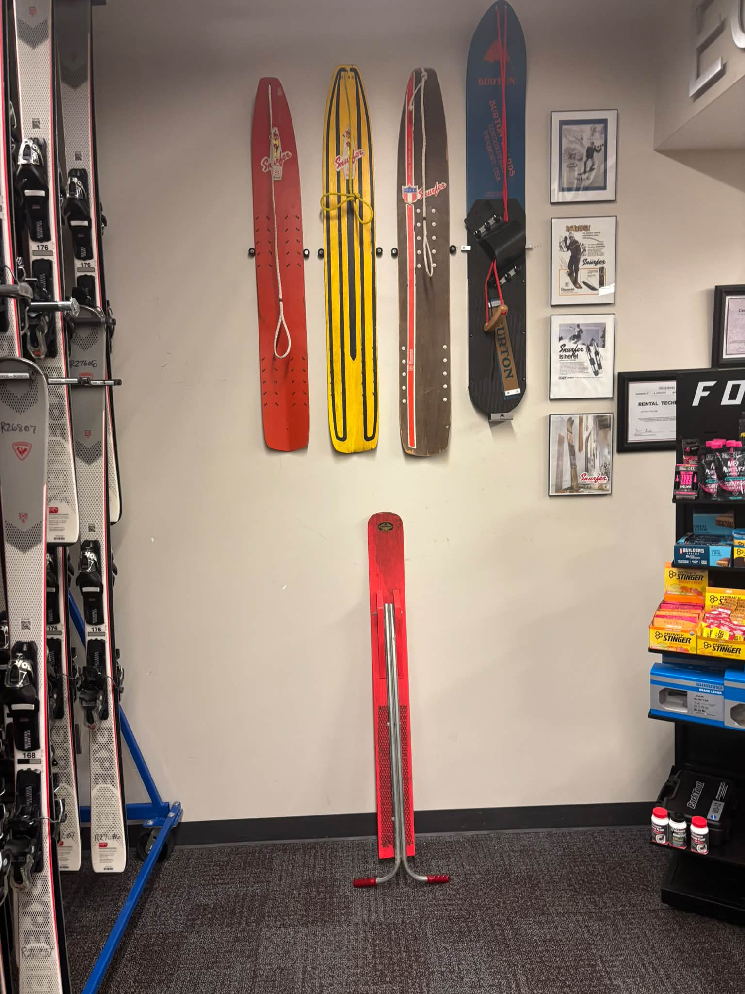 BARFOOT Snowboard. 1989 米国では人気があった様ですが、日本では