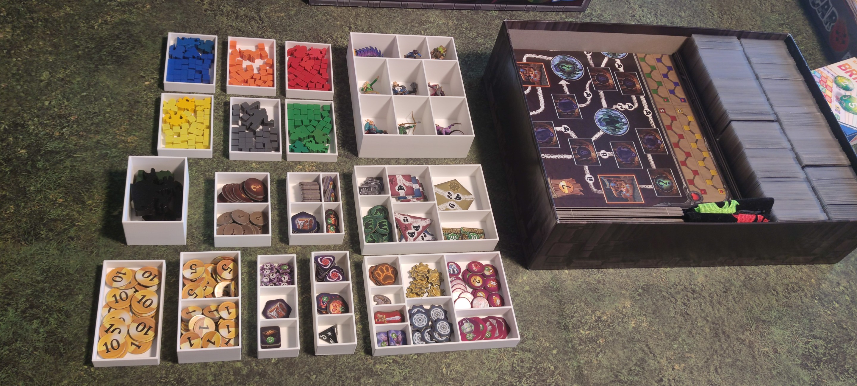 clank in space card sleeves Ryker Divider included Clank! In! Space!: Apocalypse! |