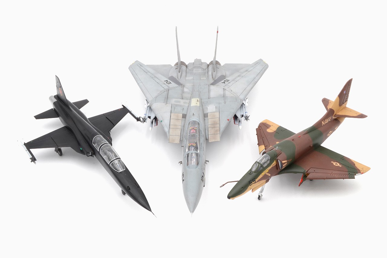 ホットウィール トップガン 40th F-14 Tomcat MiG-28 Top Gun 40th anniversary F-14 Tomcat MIG-28 display set