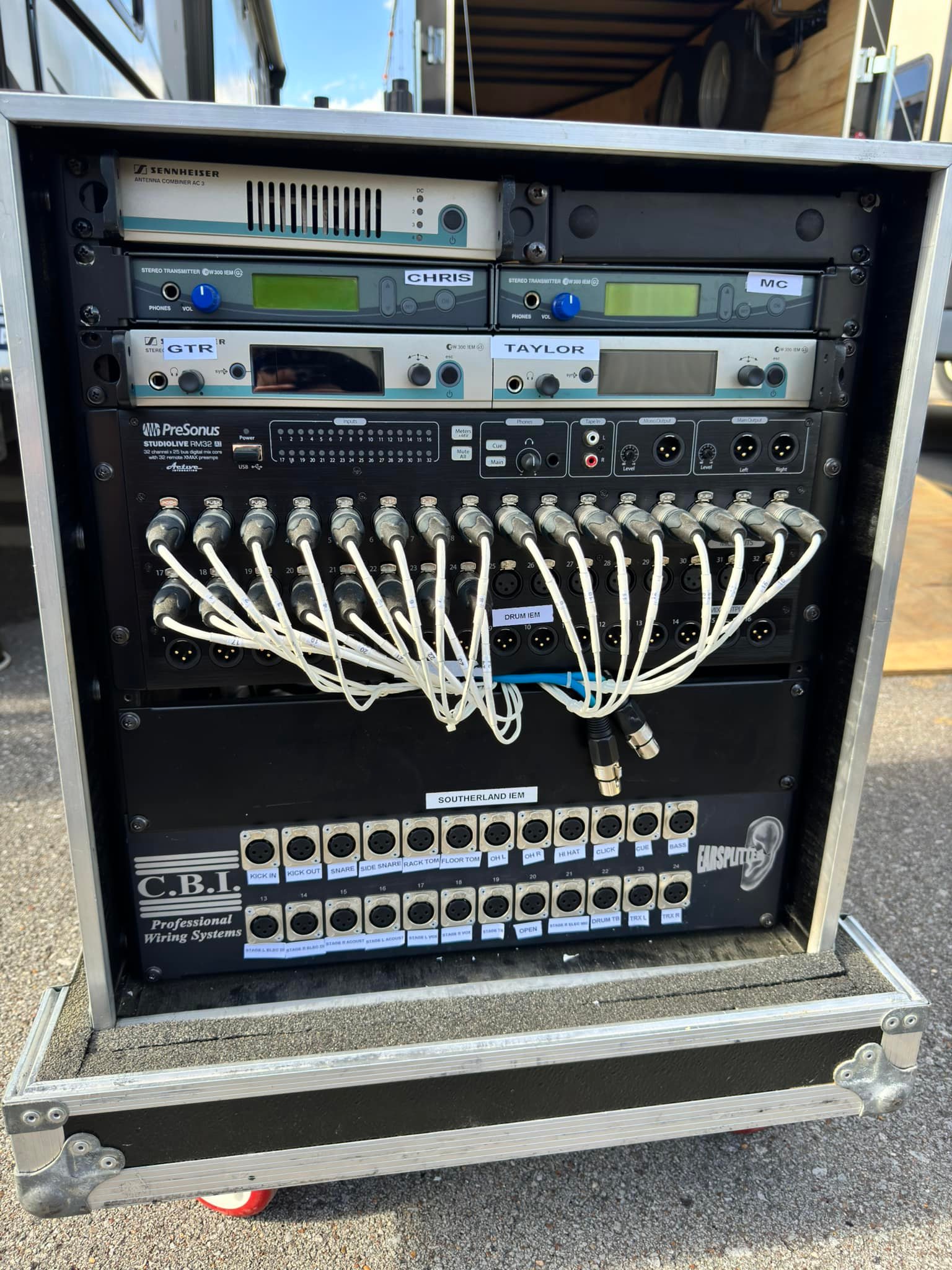 For sale IEM set Soundcraft Ui16 Debra ST-202 4 Units IEM