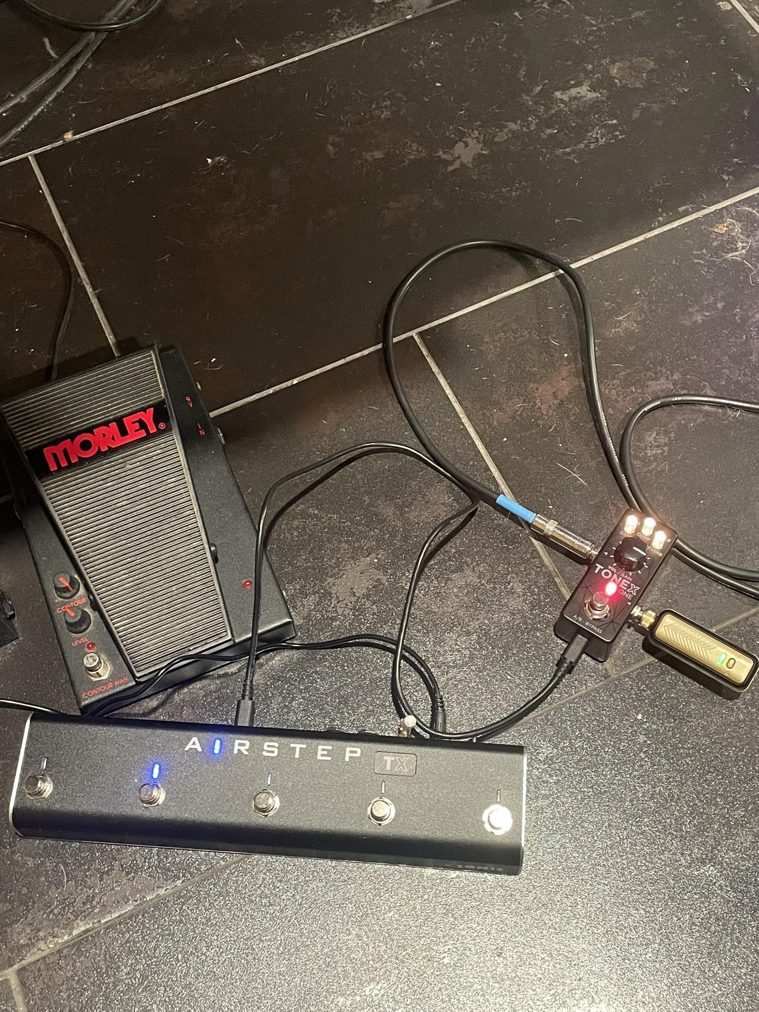 rennrad dota Trek Domane SL 6 Gen 4 (2026) Behringer PB1000 Universal Pedal 2022-SS Farbe:Stone Graphite