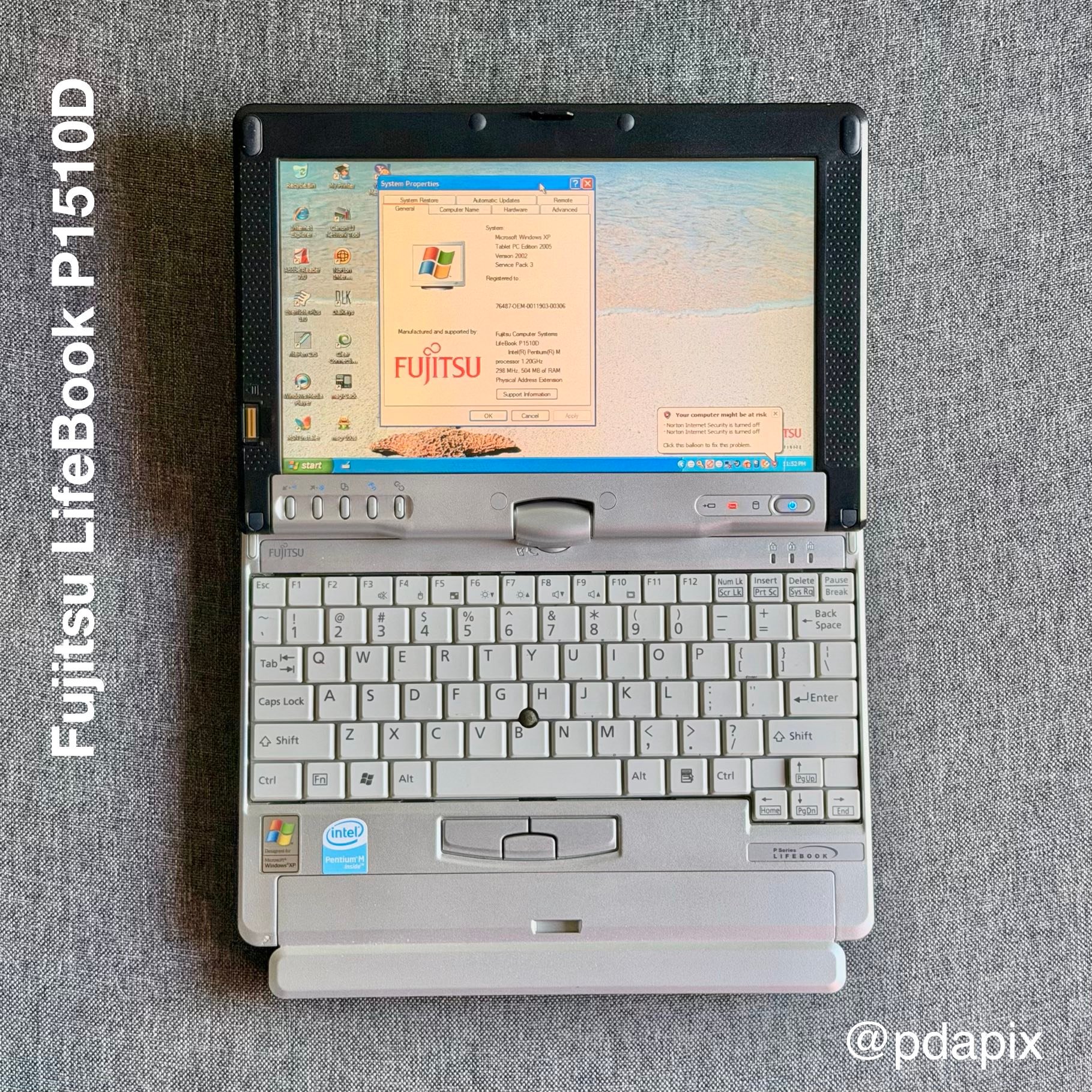 The Fujitsu FUTRO U9311M is an ultra-slim, lightweight 13.3-inch