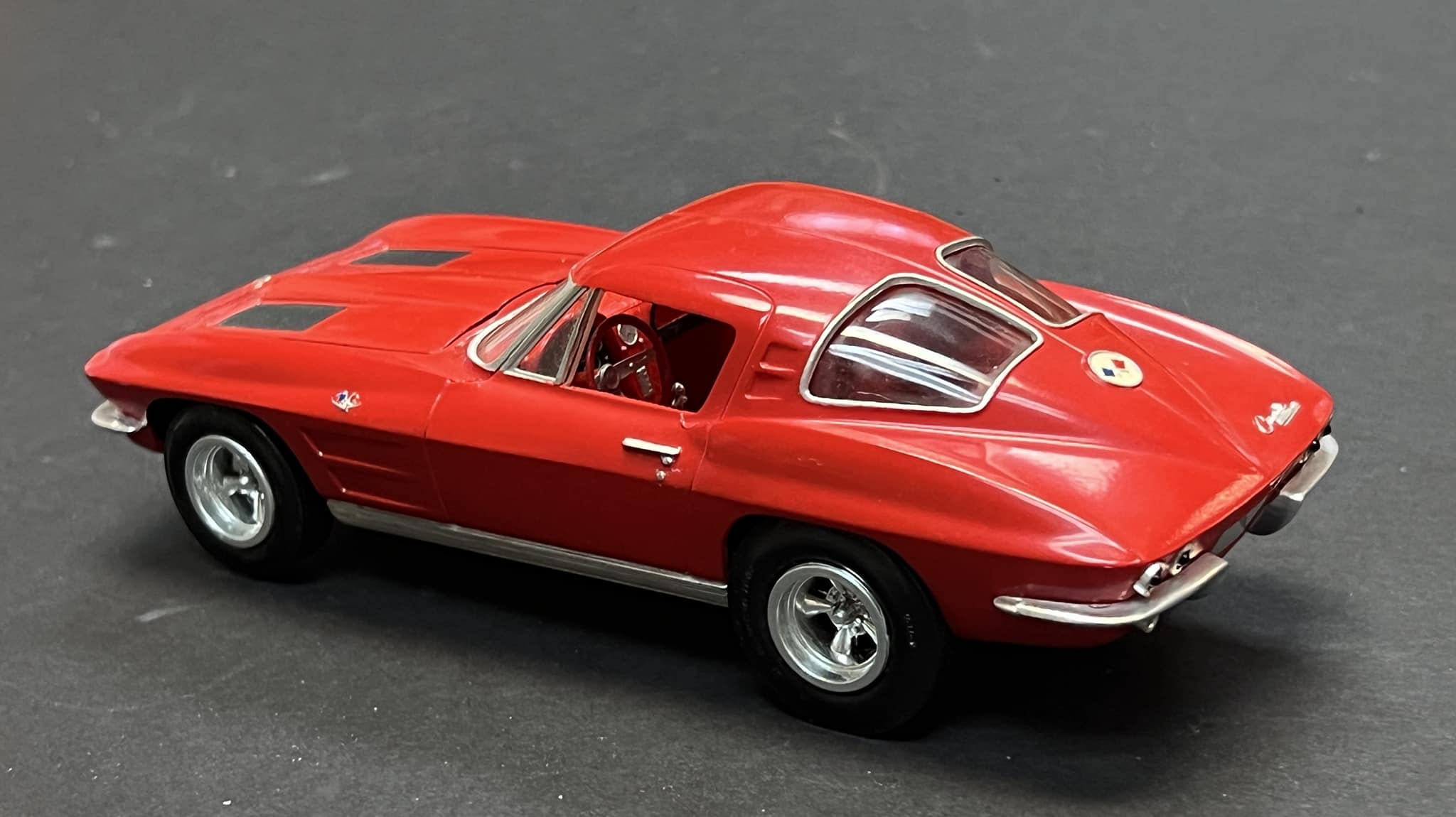 I'm done! Revell's 1967 Corvette Sting ray Sports Coupe 2n1 kit.
