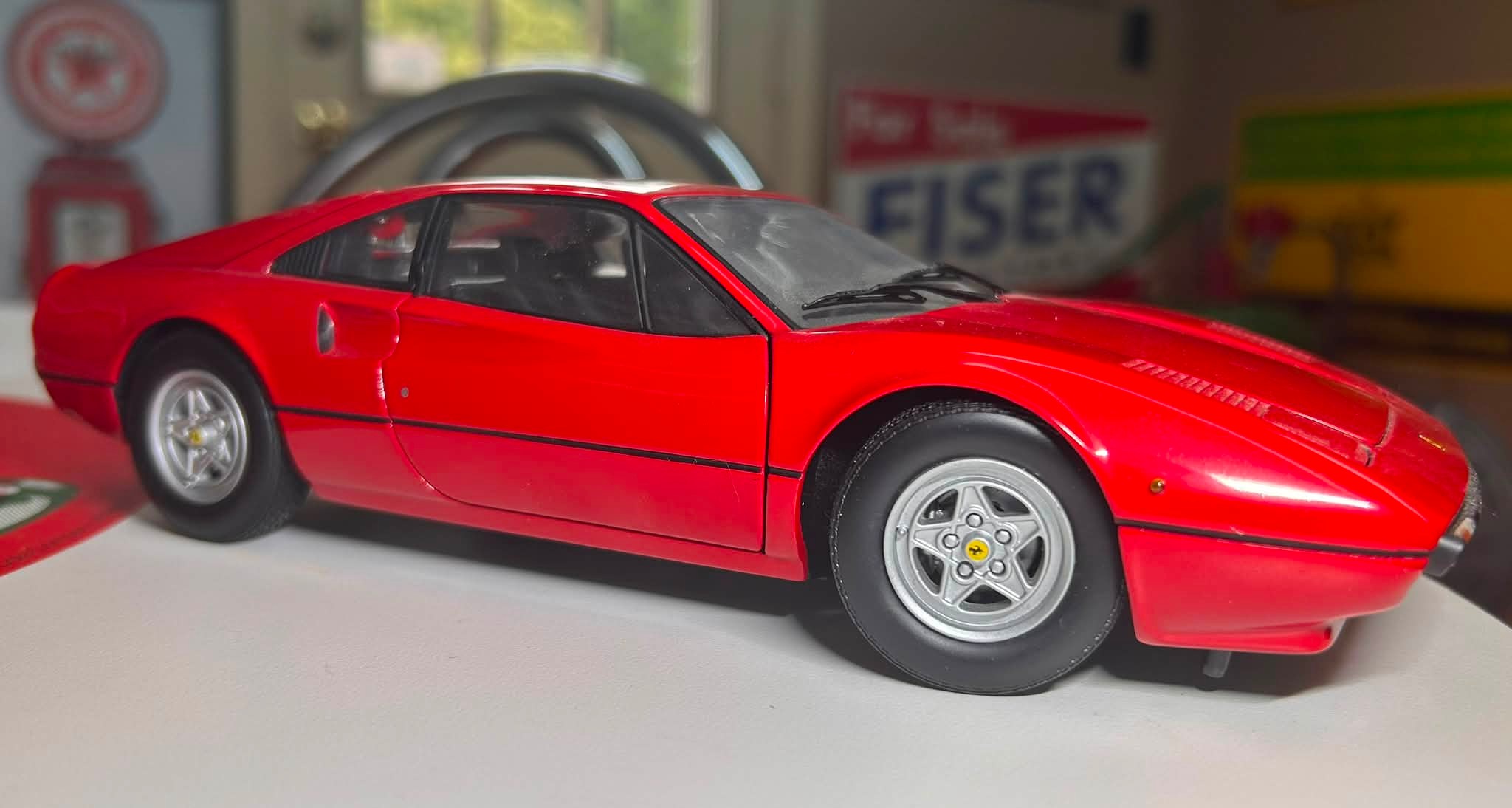 Kyosho 1/18 Ferrari 308 GTB model review