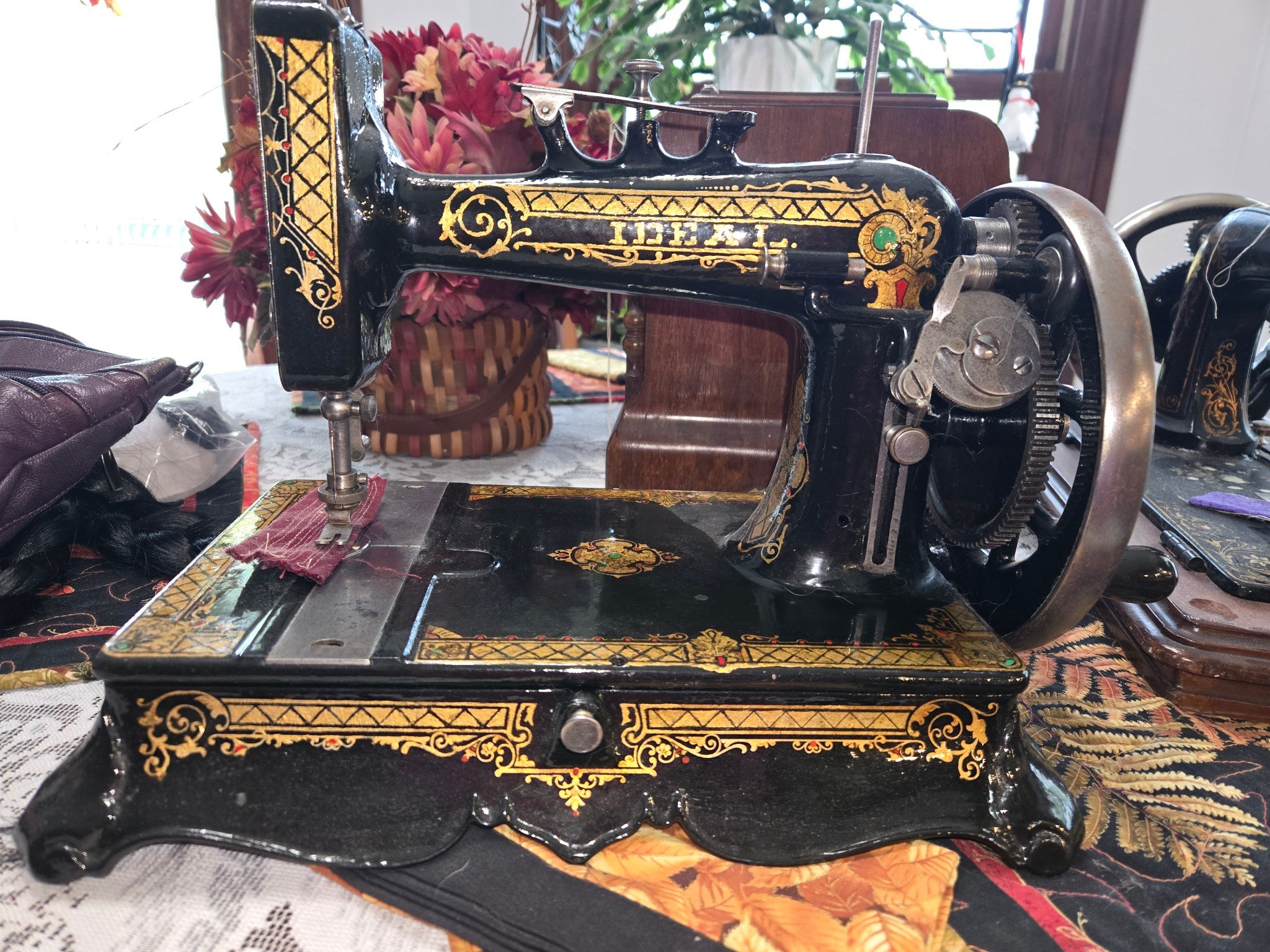 Hi there, I've recently purchased this lovely Harris Family No.2