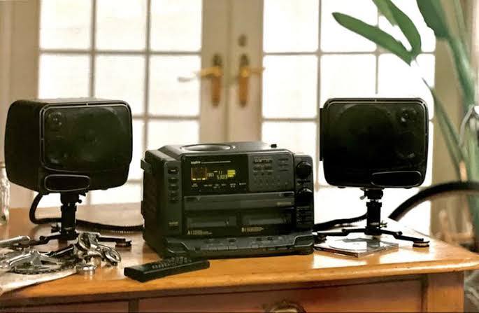 What is the US model of the Sanyo ZooScene PH-Z300 boombox?