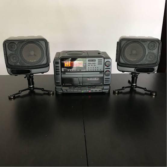 What is the US model of the Sanyo ZooScene PH-Z300 boombox?
