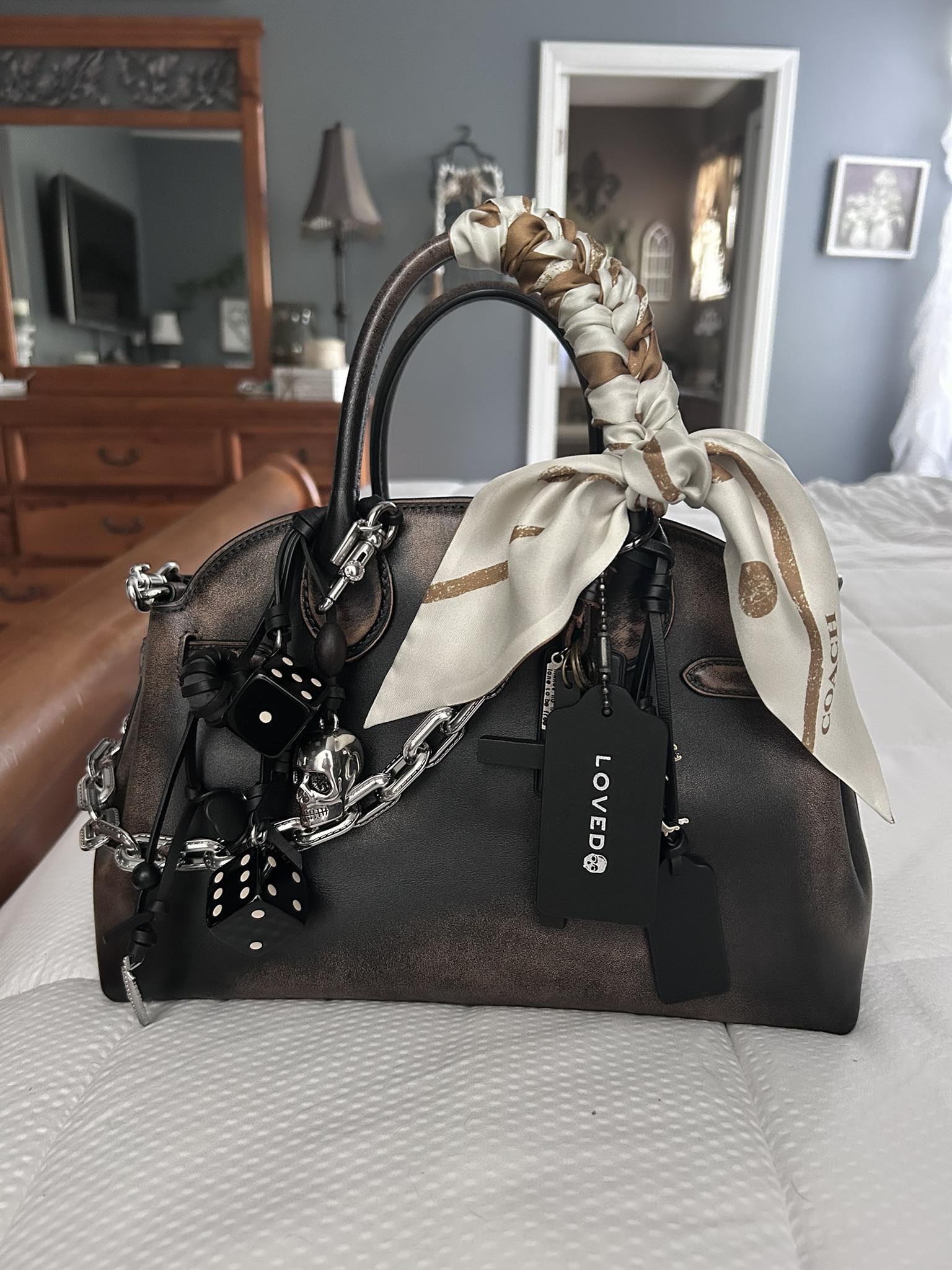 Identify vintage Coach purse made in Italy?