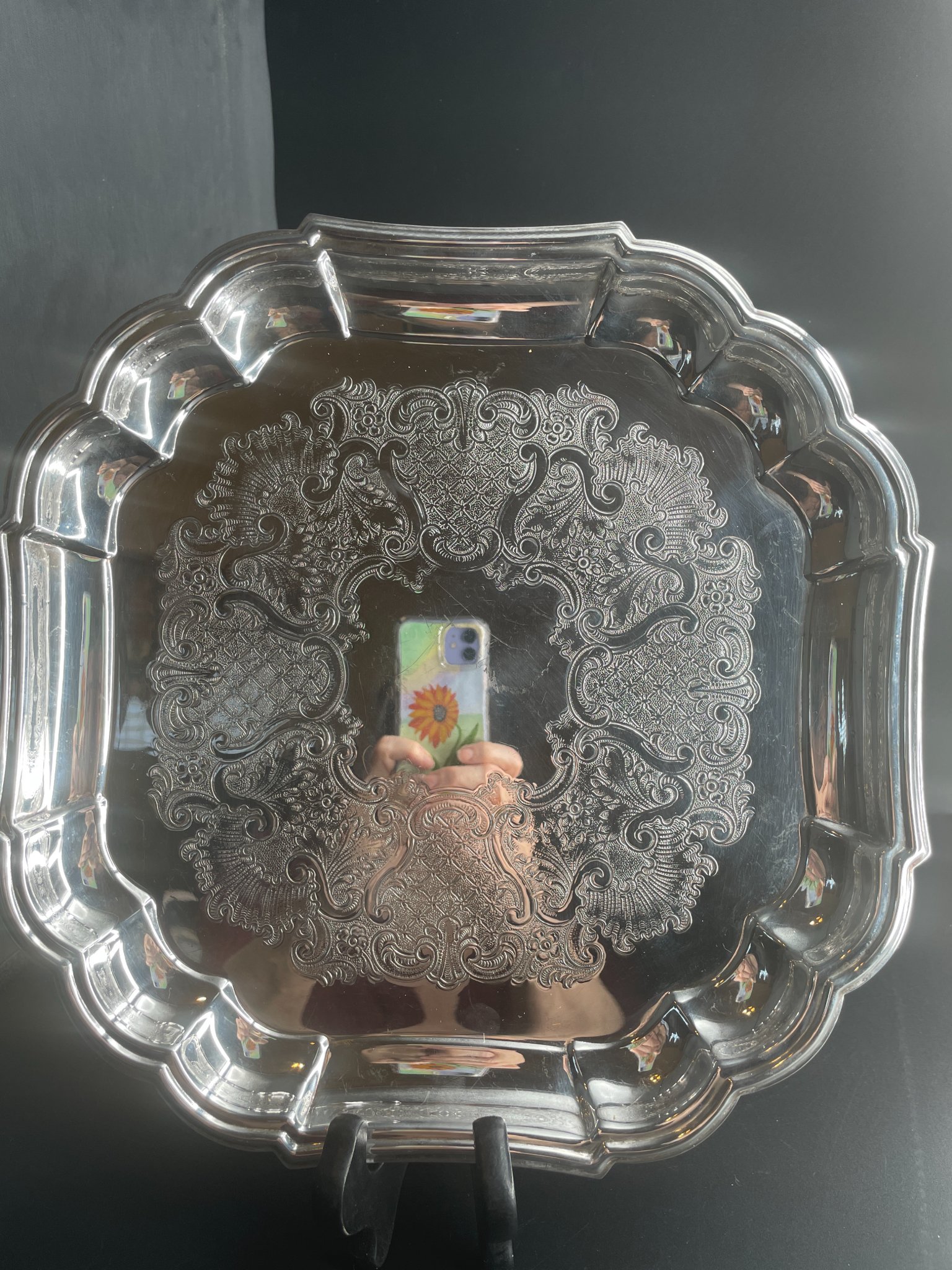 This is a beautiful Gorham Heritage silver-plated serving tray
