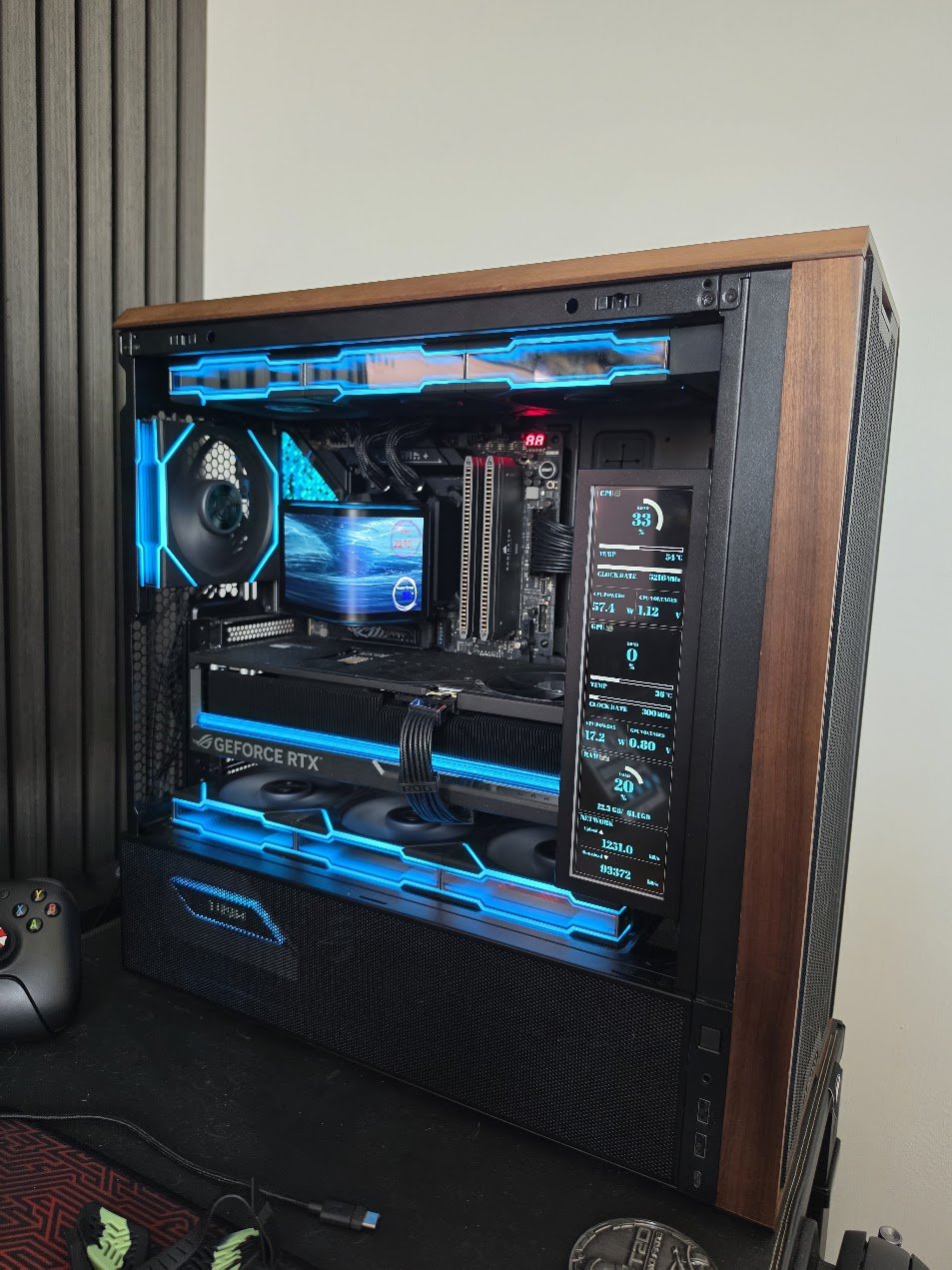 Lian Li and ASUS build with 9800X3D, RTX 5080, and 64GB DDR5