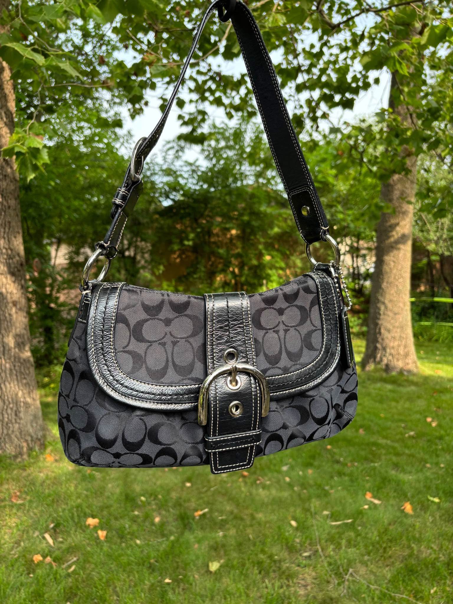 Coach Soho buckle flap shoulder bag. Very good condition. Original 