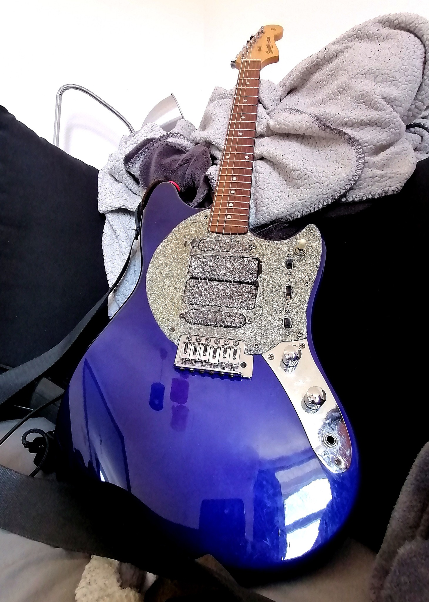 Introducing my rare 2001 Fender USA Cyclone guitar