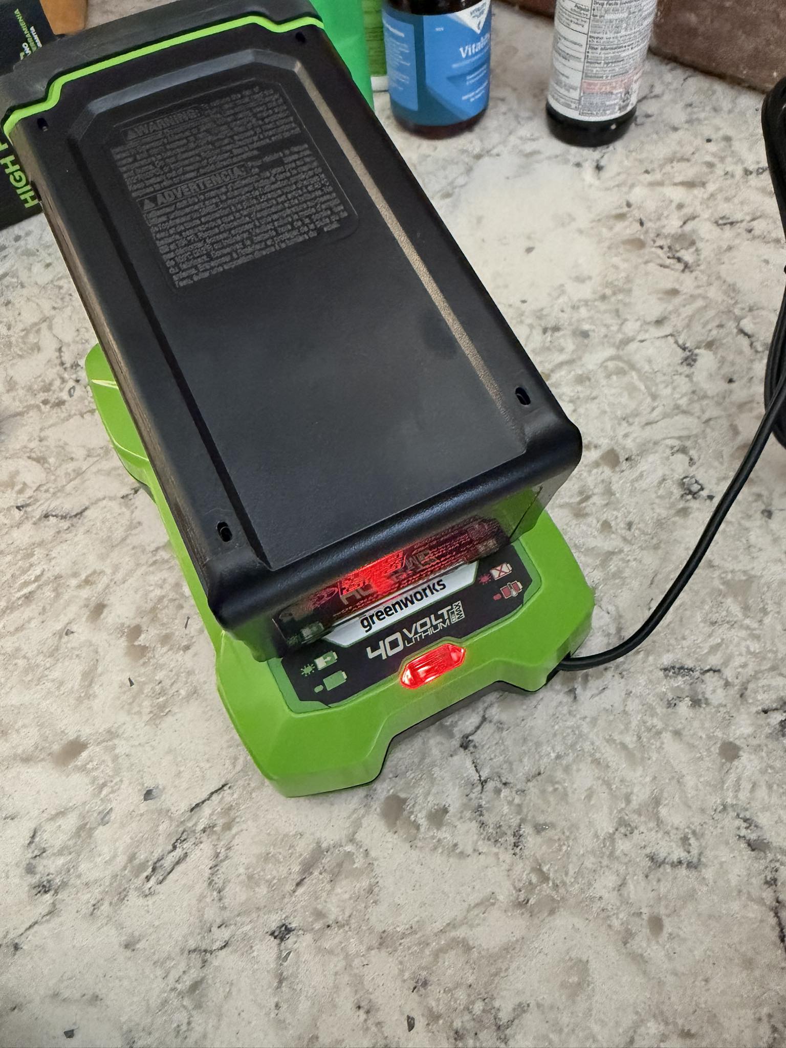 milwaukee flashlight flashing red and green while charging 2161-21 USB Rechargeable 1100L Twist Focus The Milwaukee 2161 Milwaukee Battery Charger Blinking Red