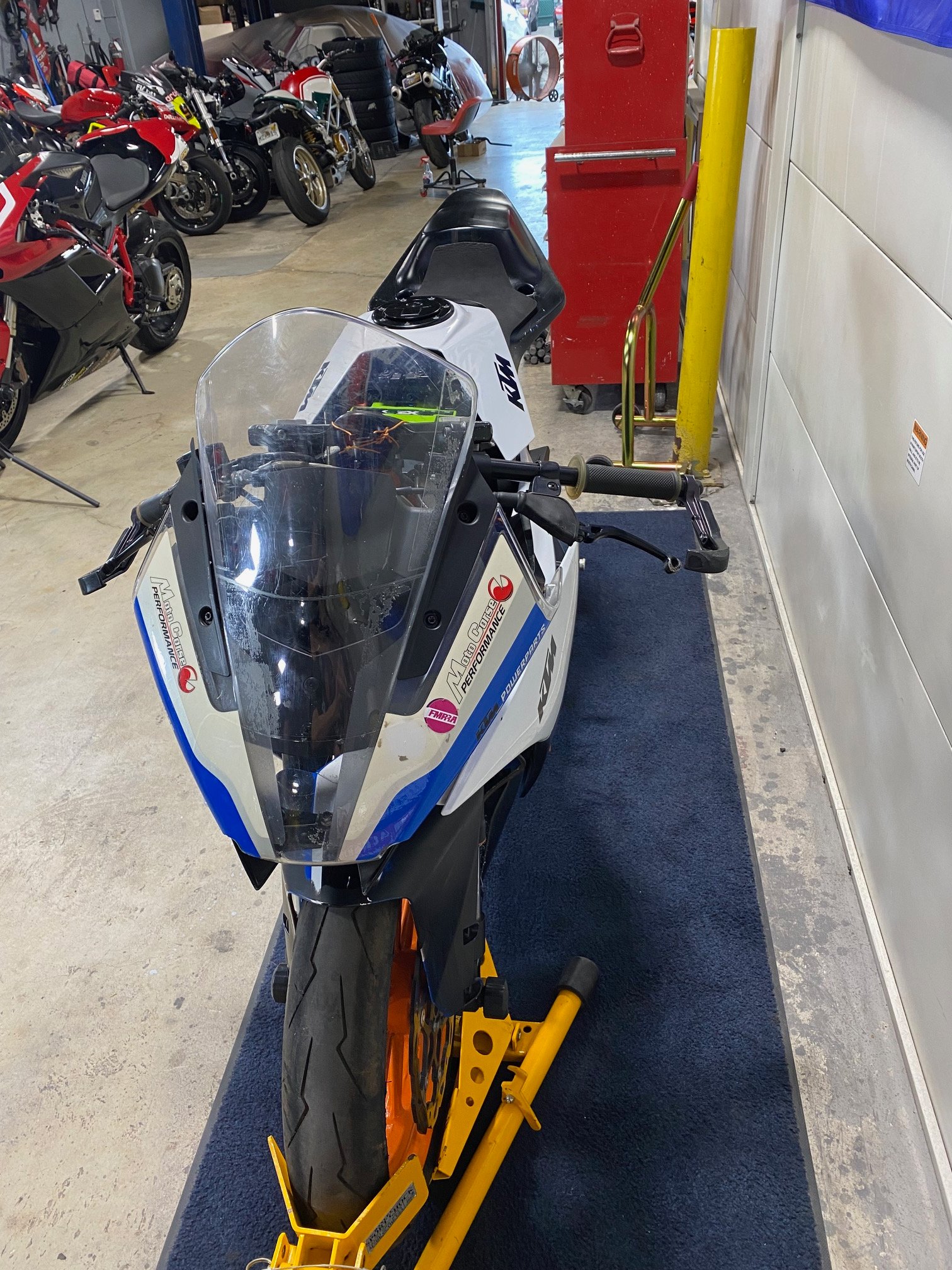Third finishing for our auction site Saturday's a former MotoGP