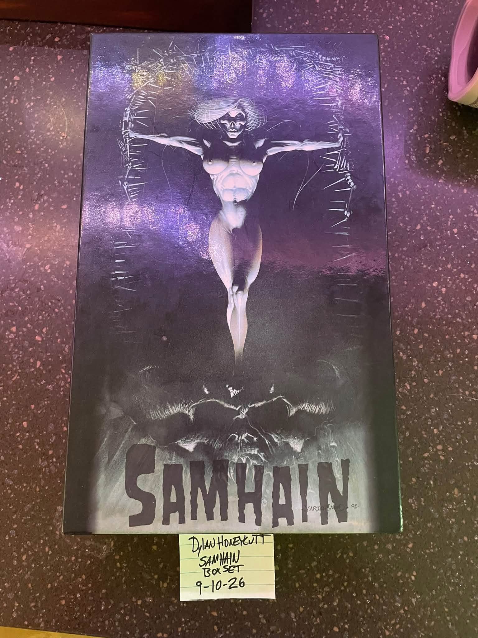 Would anyone here be interested in this boxset? Super clean and