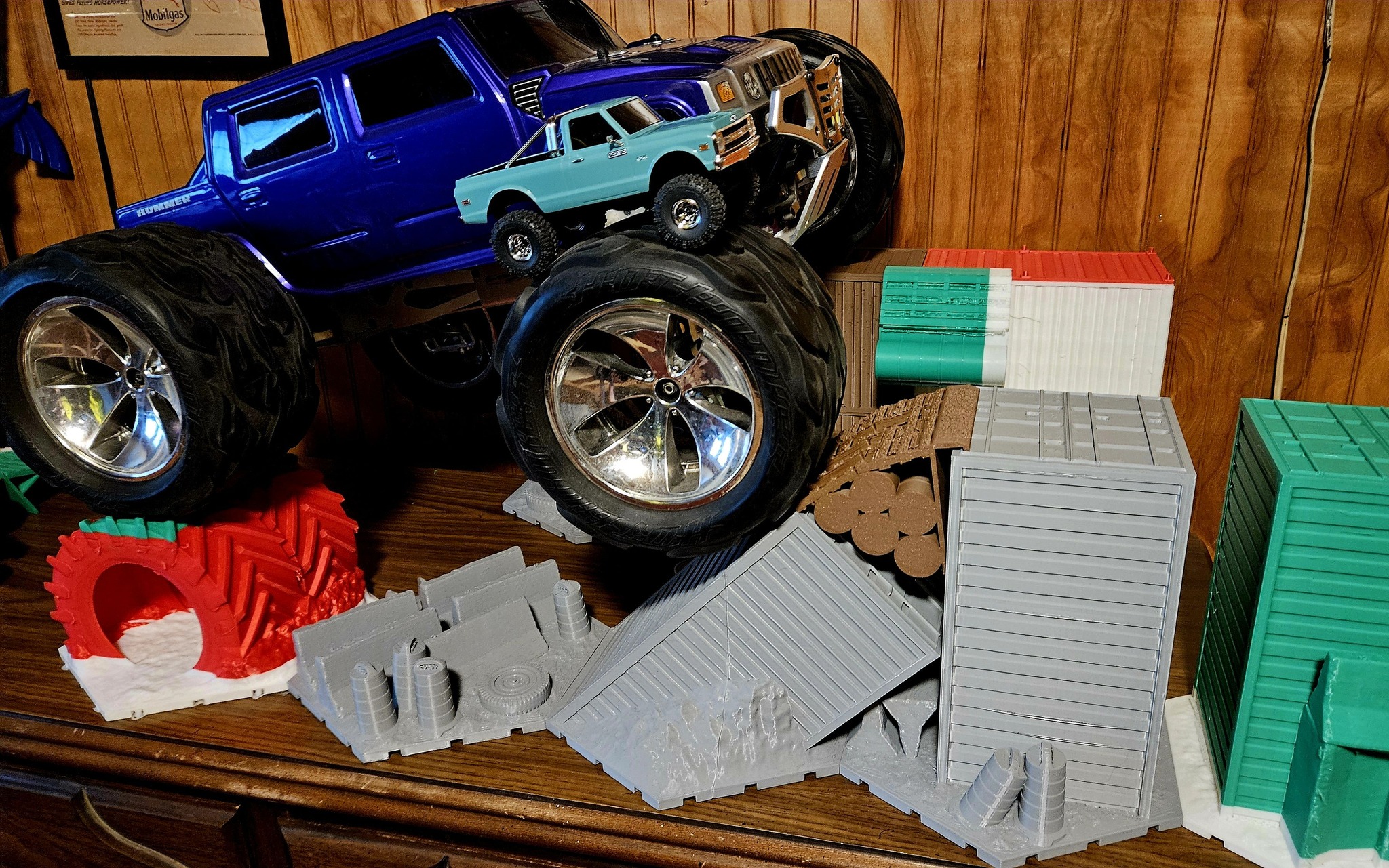 Where to find xxxxxxl tiles for HPI Savage Hotbodies Truckzilla
